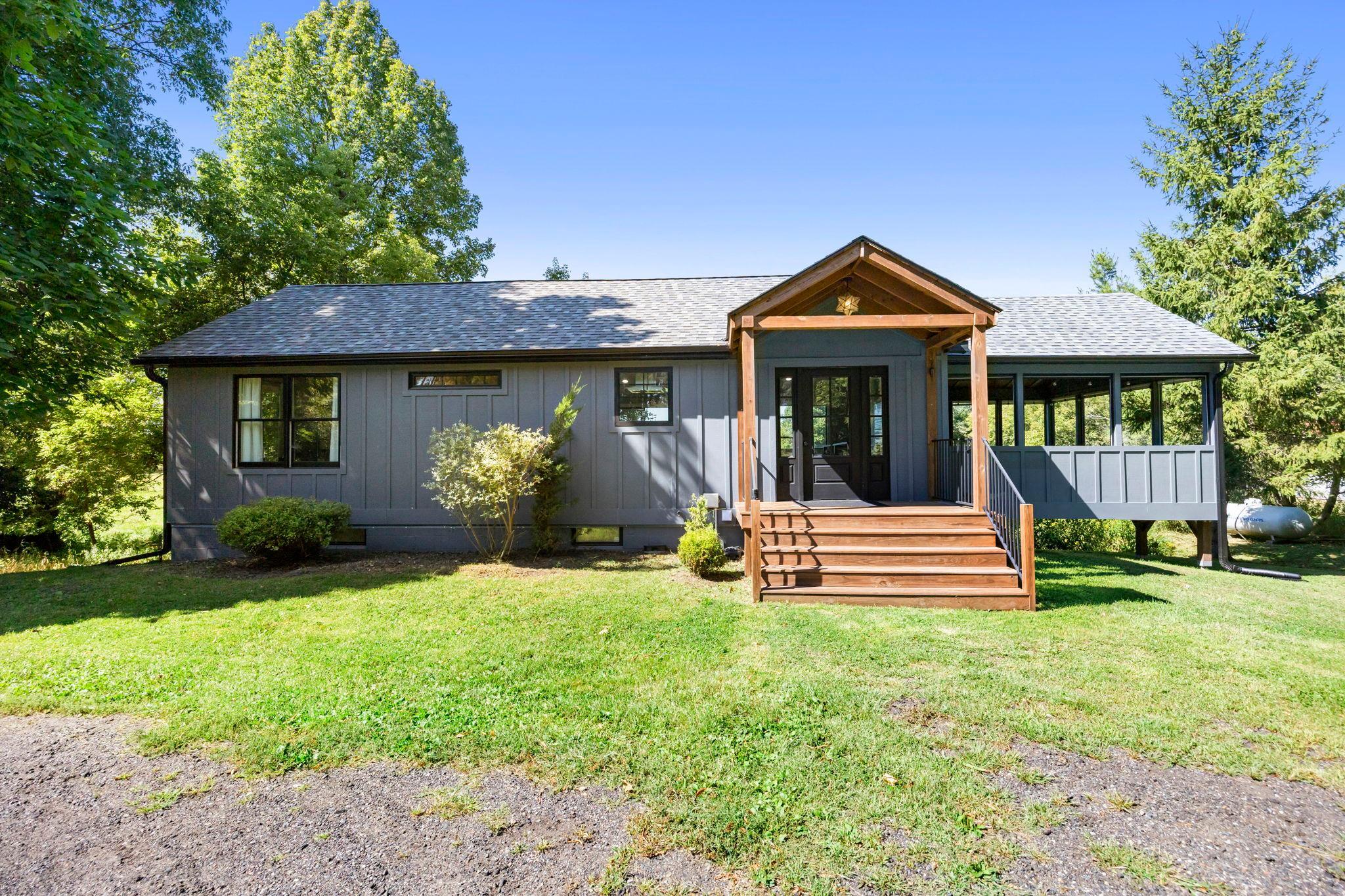 45200 Anchor Avenue Property Photo 1