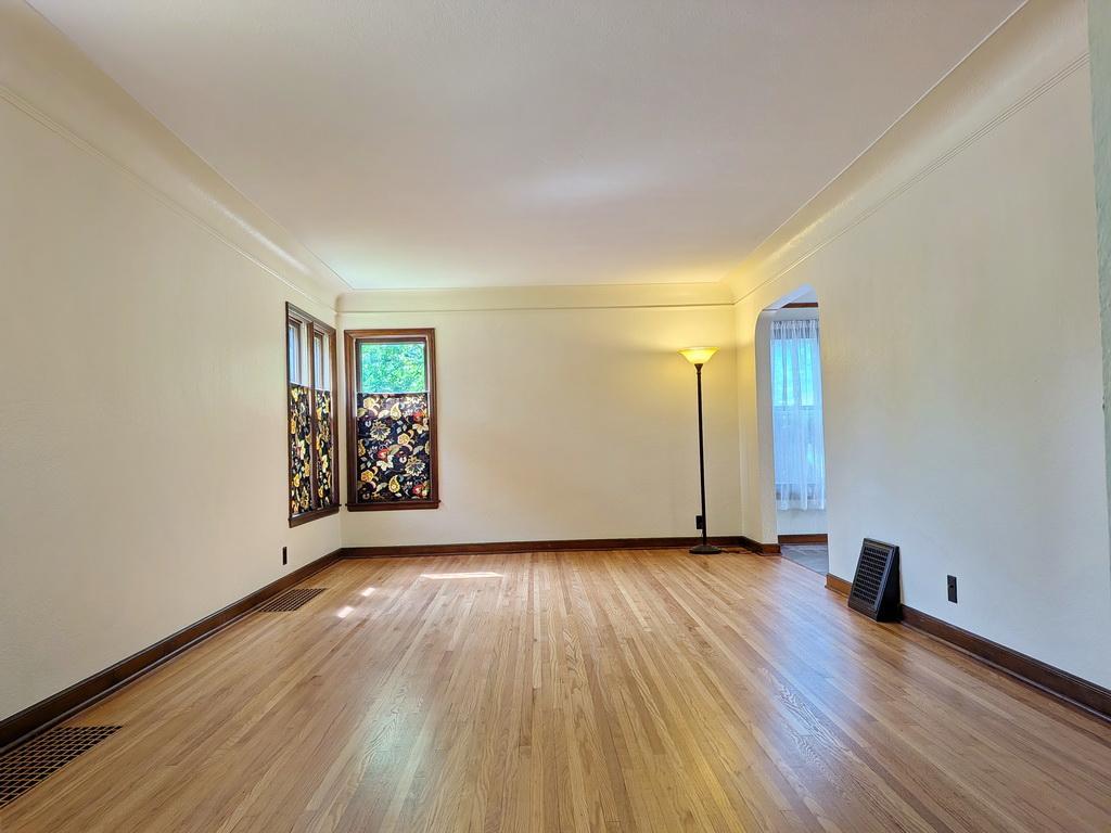 5644 12th Avenue S Property Photo 3