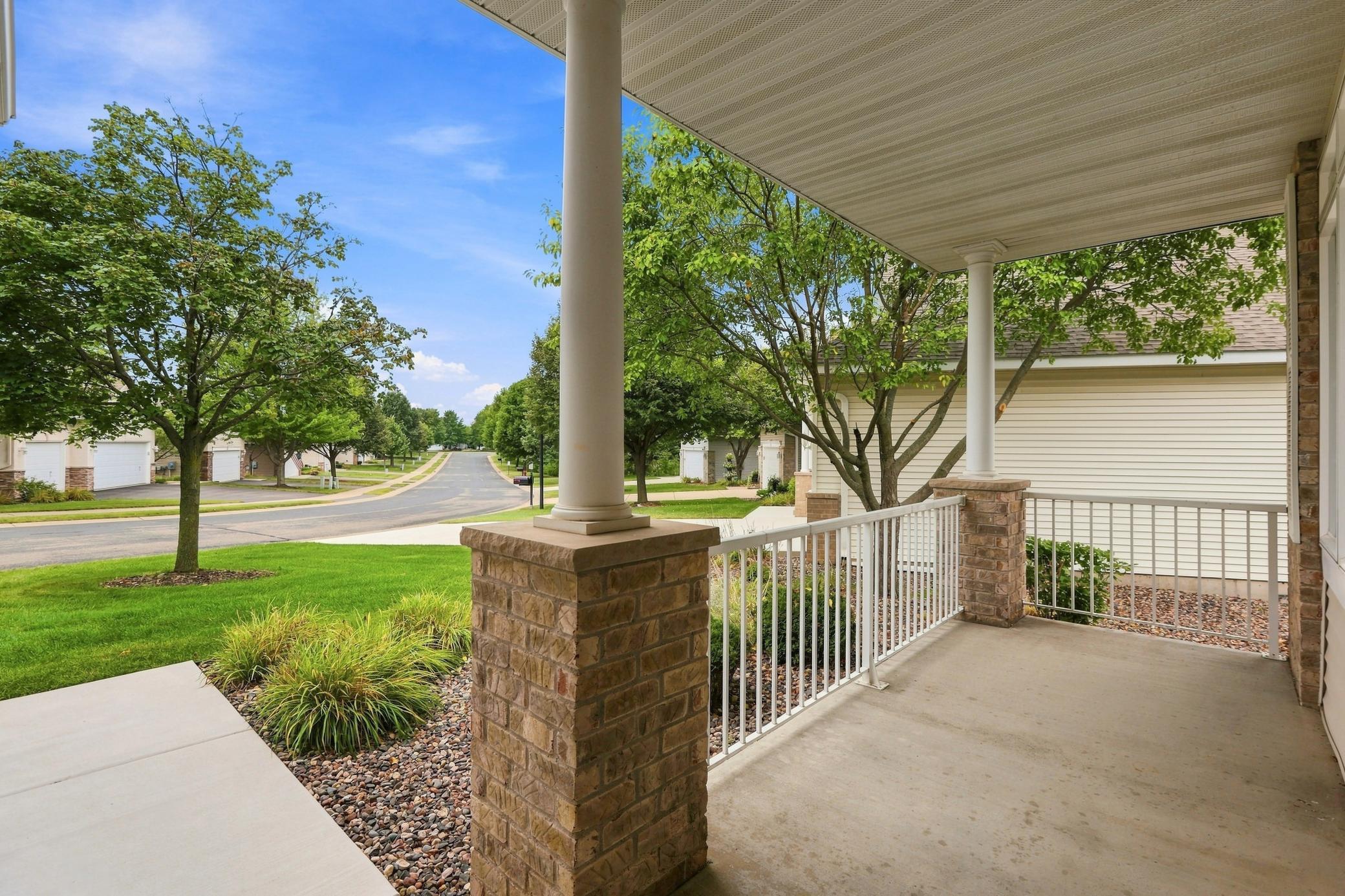 3721 Crossridge Way Property Photo 3