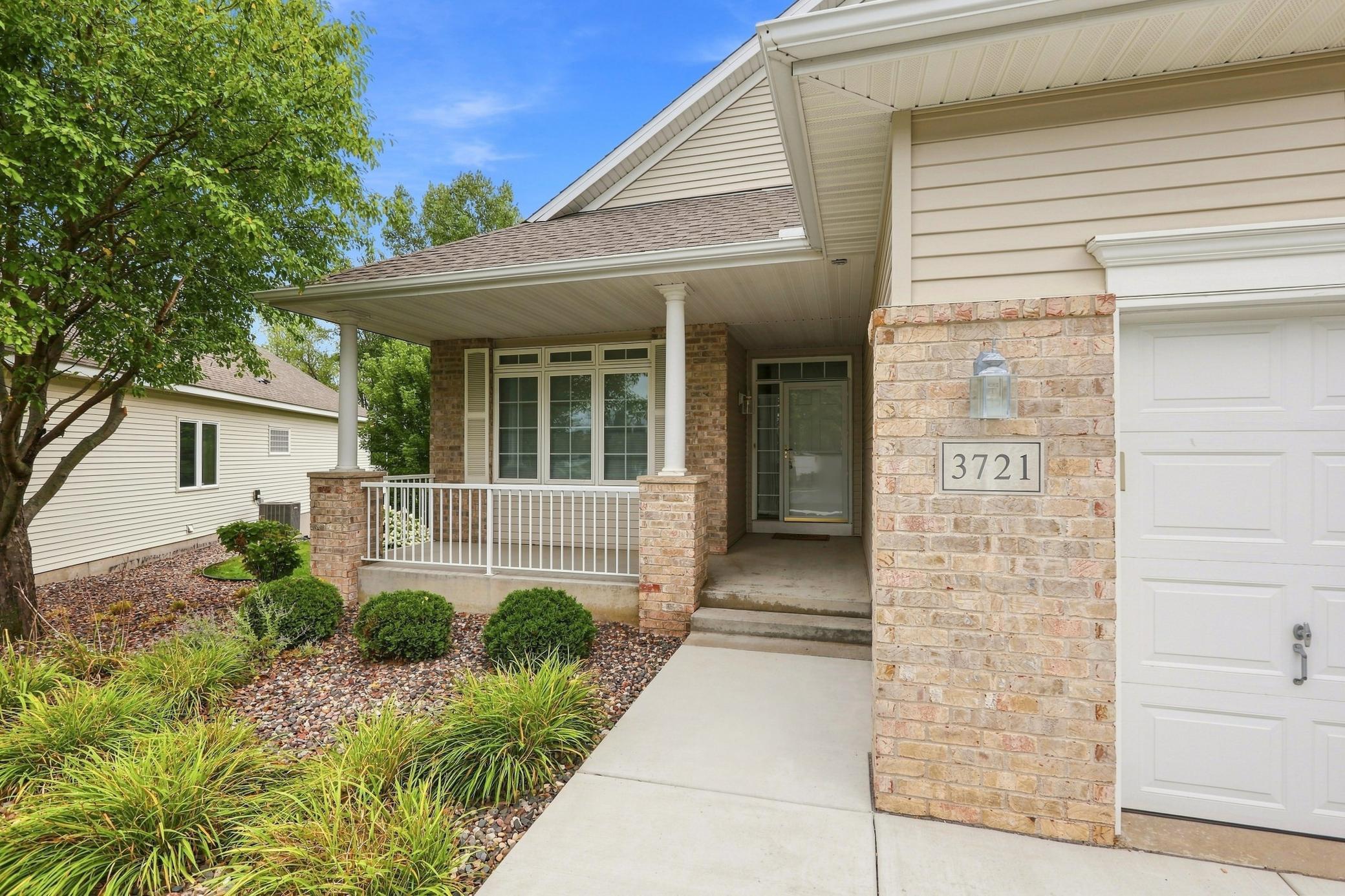 3721 Crossridge Way Property Photo 4
