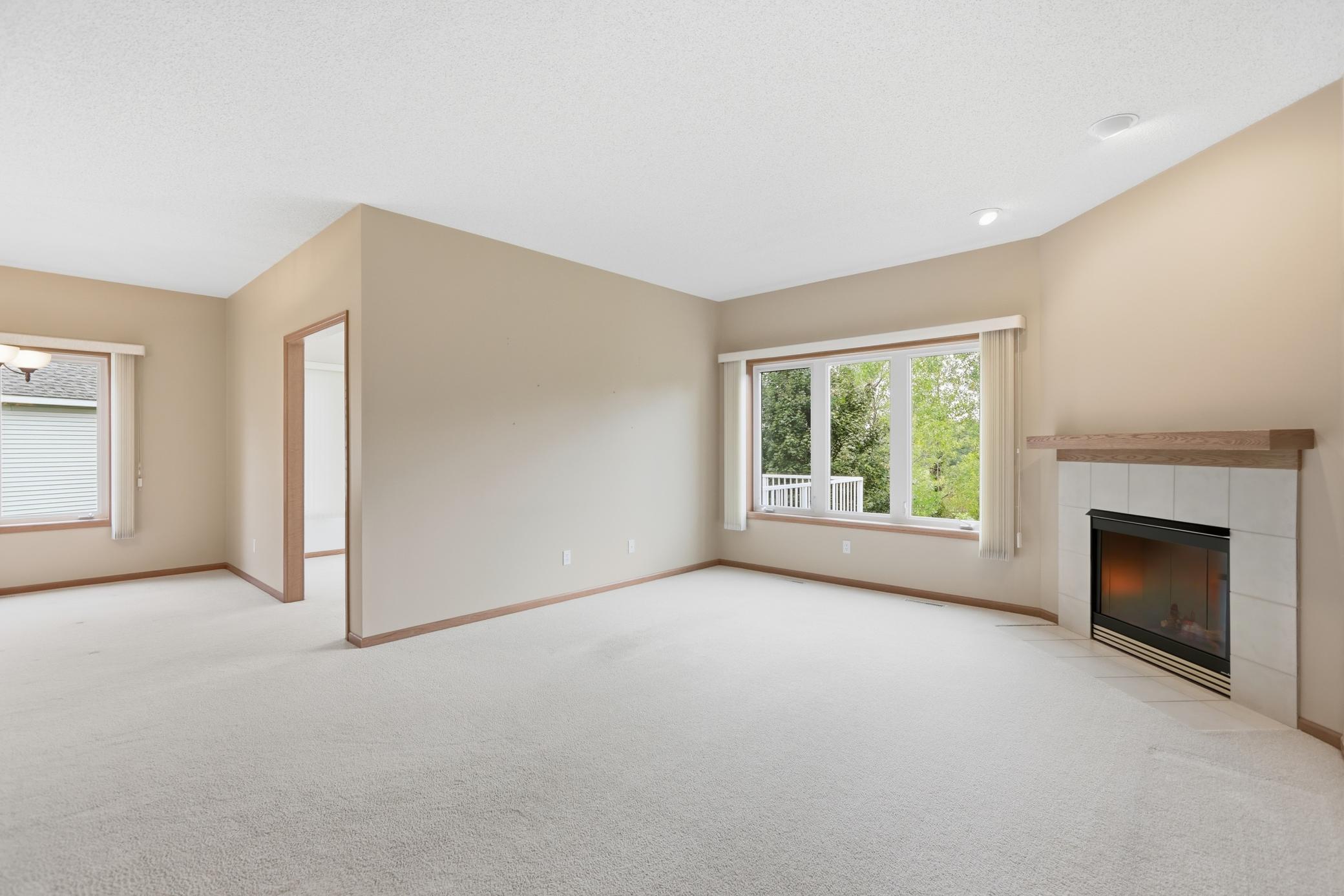 3721 Crossridge Way Property Photo 7