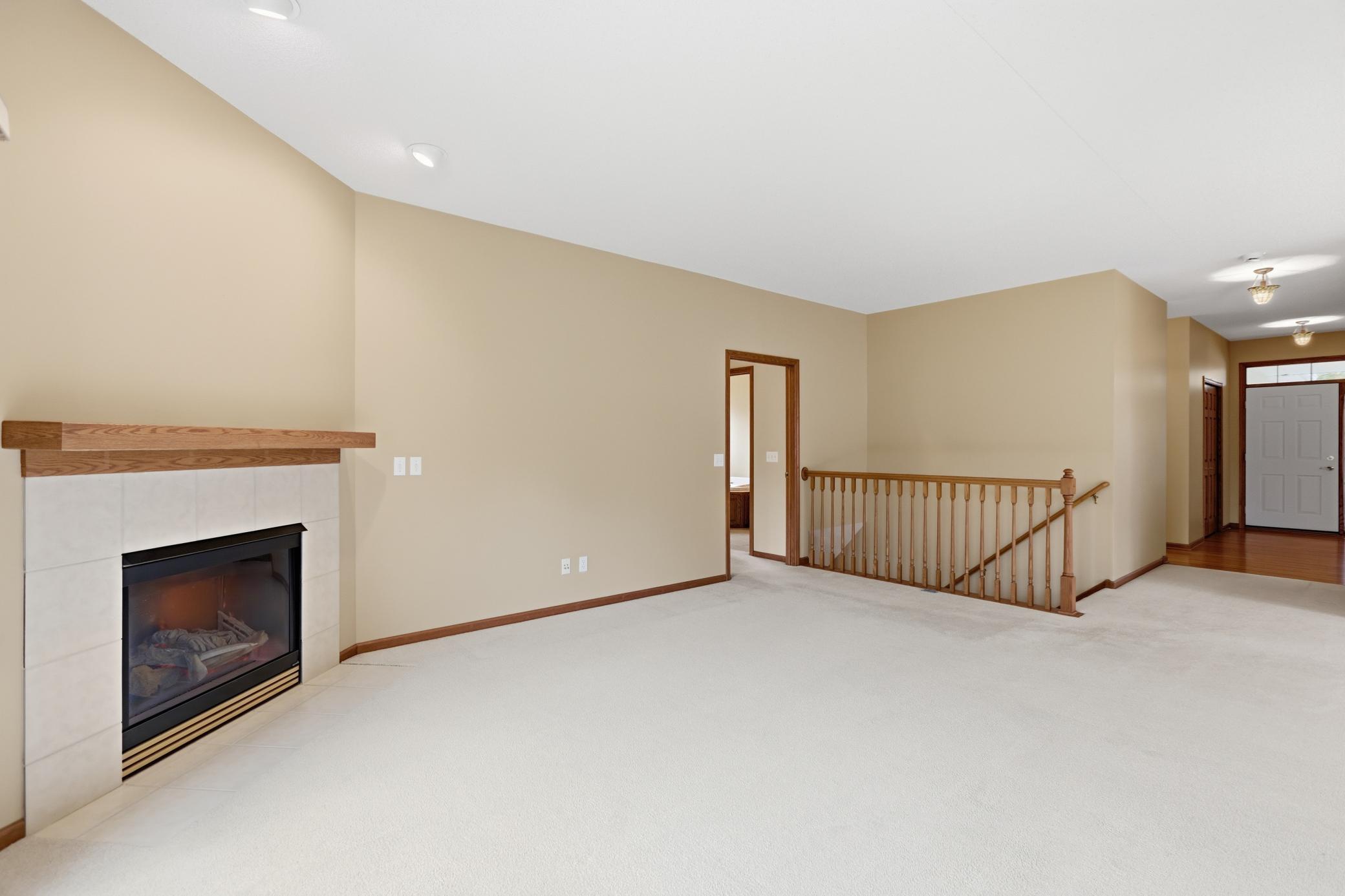 3721 Crossridge Way Property Photo 8