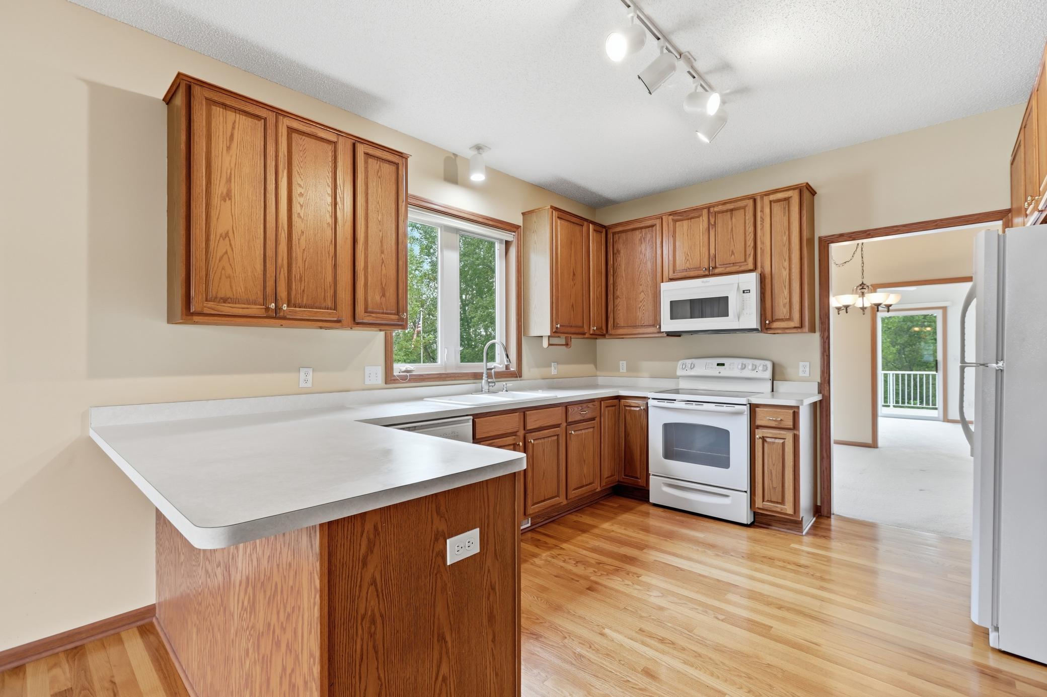 3721 Crossridge Way Property Photo 11
