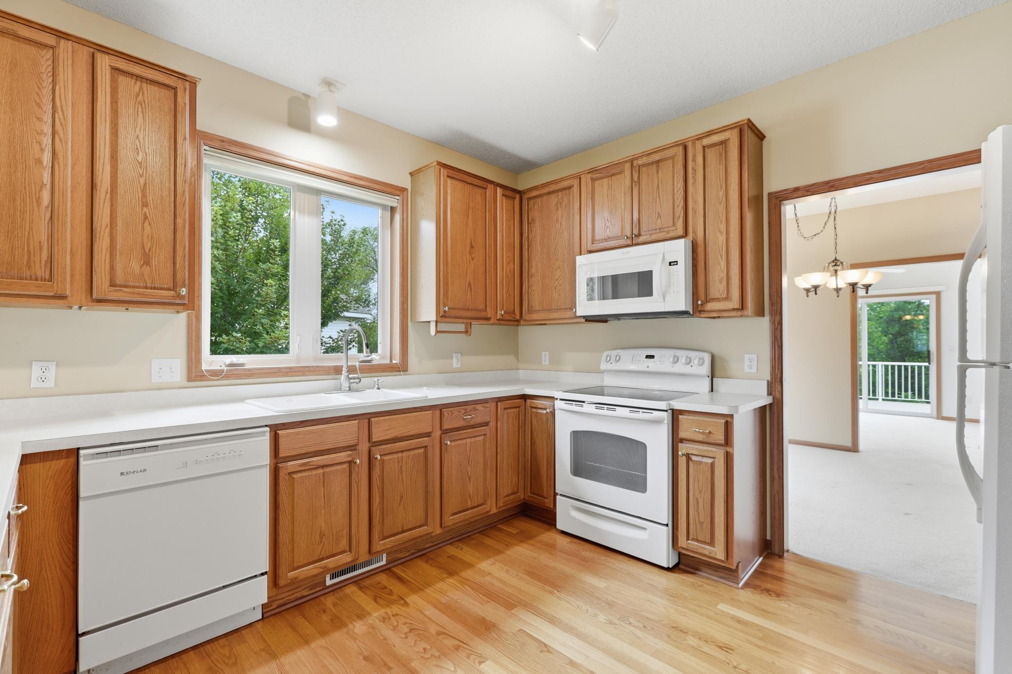 3721 Crossridge Way Property Photo 12