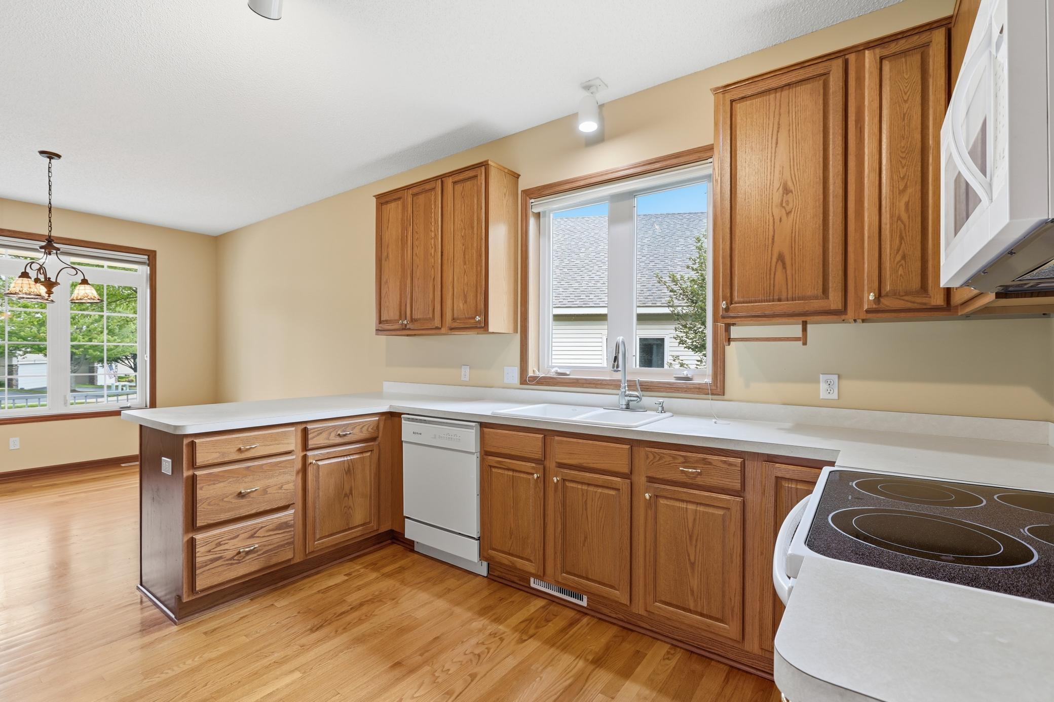 3721 Crossridge Way Property Photo 13