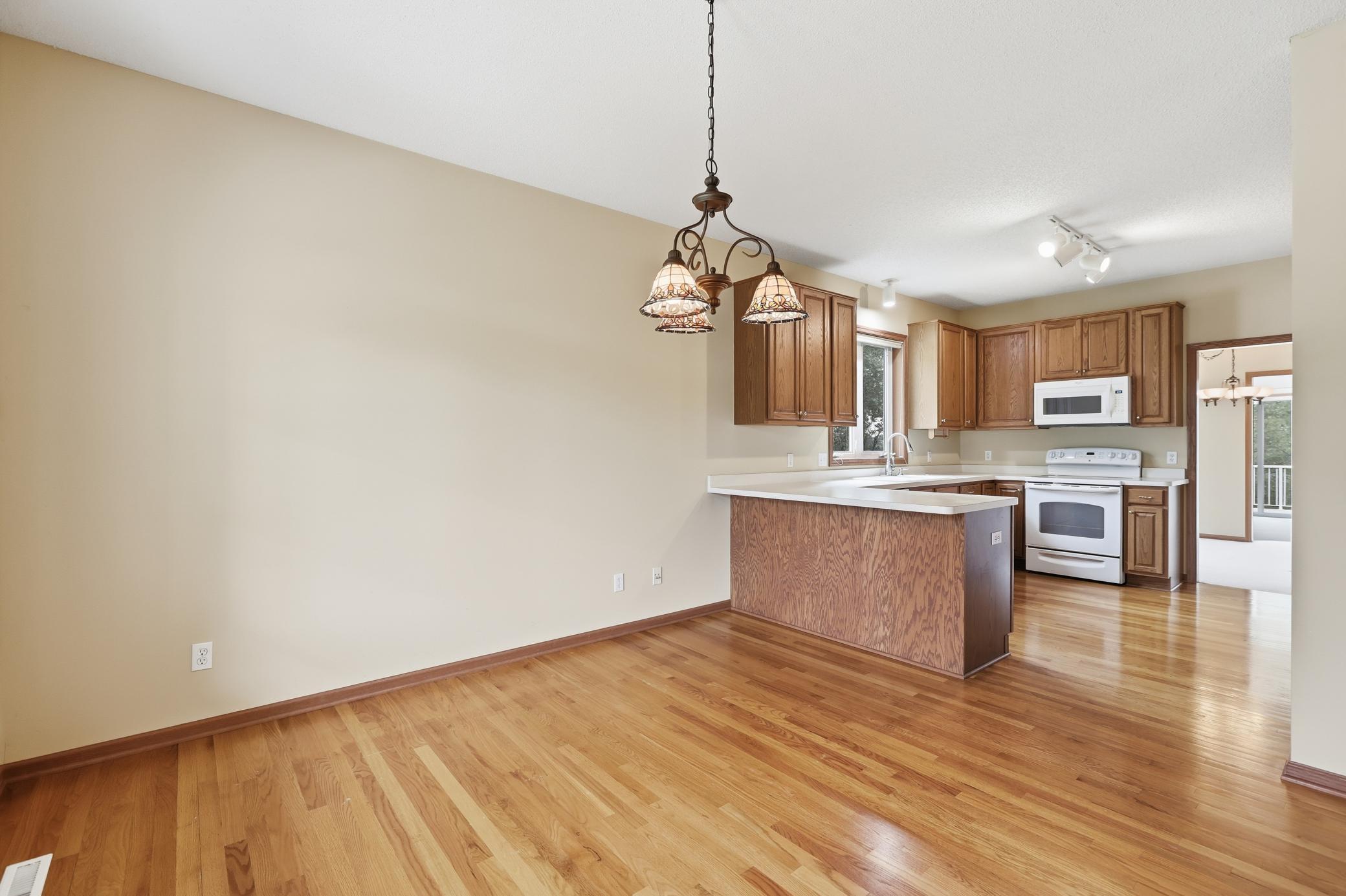 3721 Crossridge Way Property Photo 16