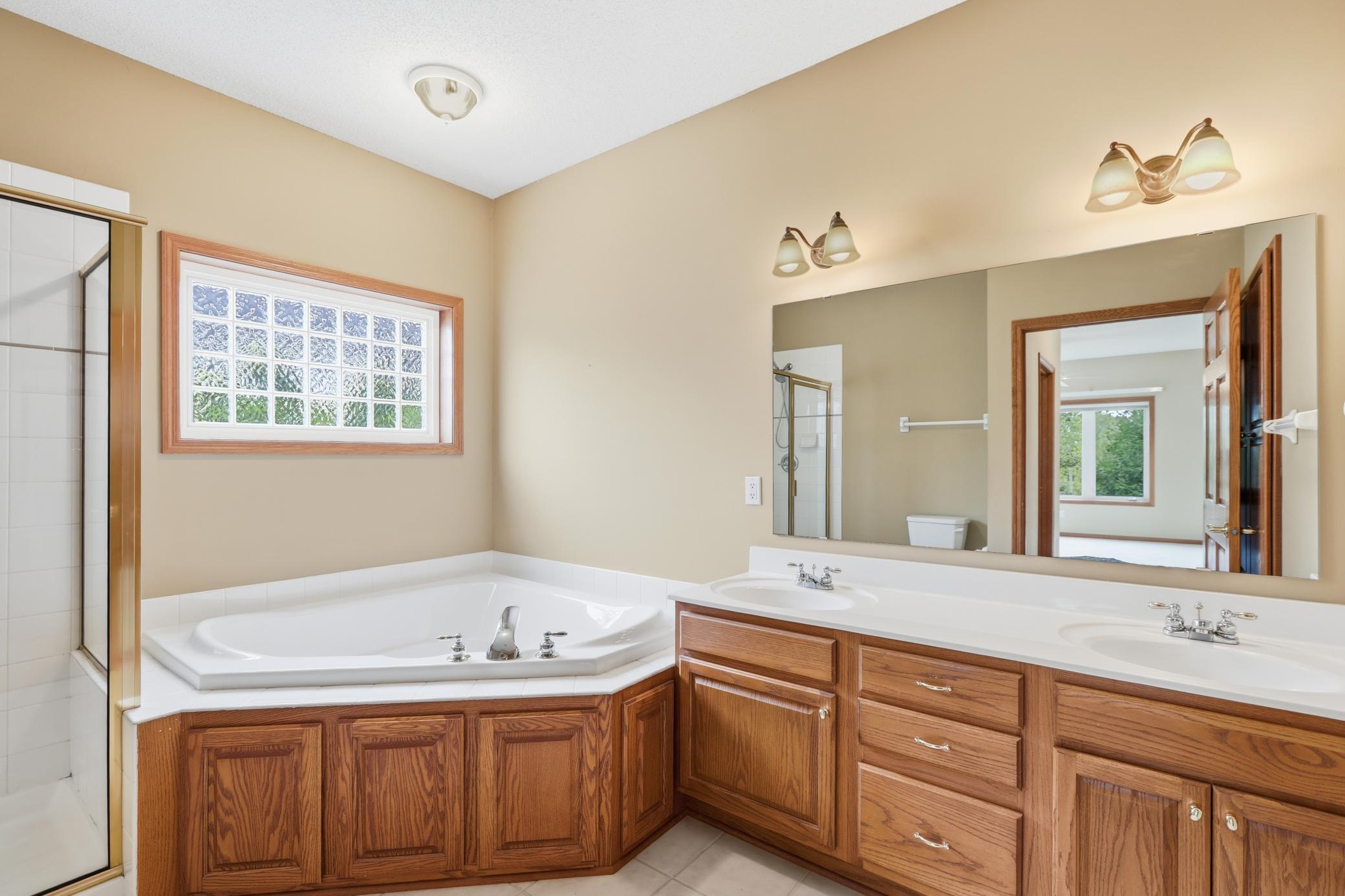 3721 Crossridge Way Property Photo 28