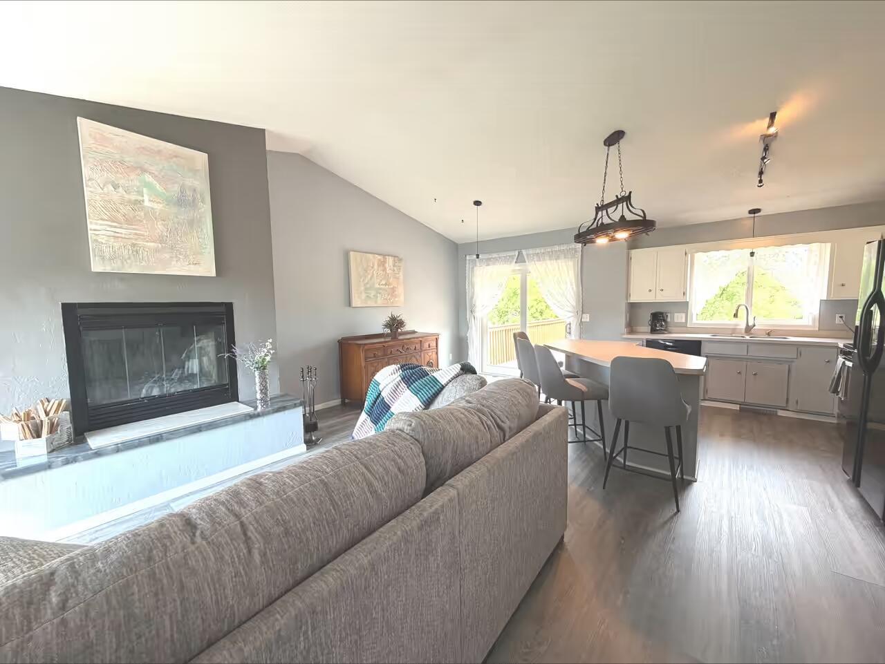 1027 Meadow Street Property Photo 5