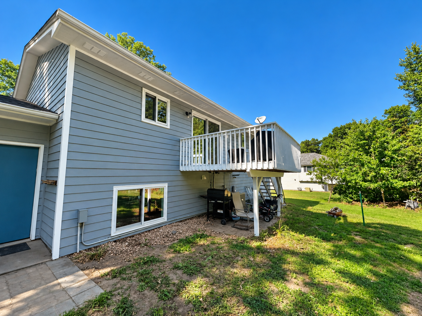 13392 Honeysuckle Way Property Photo 5