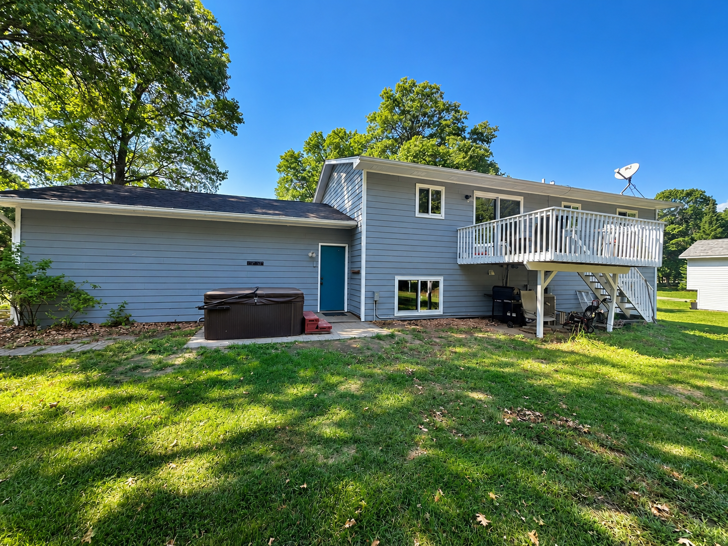 13392 Honeysuckle Way Property Photo 6