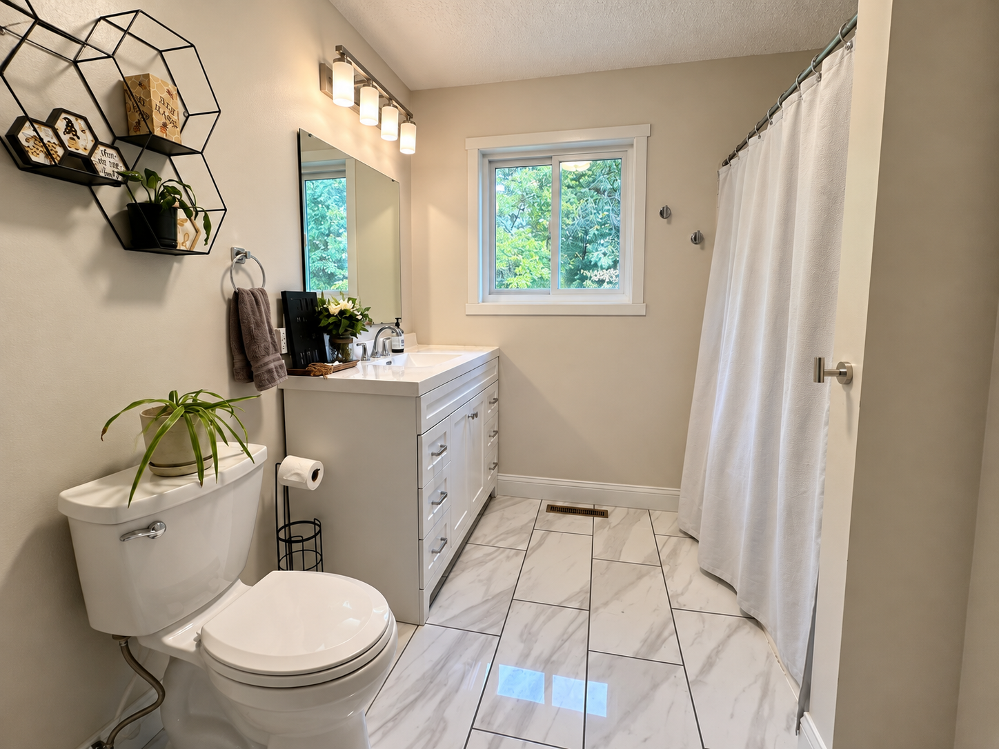 13392 Honeysuckle Way Property Photo 20