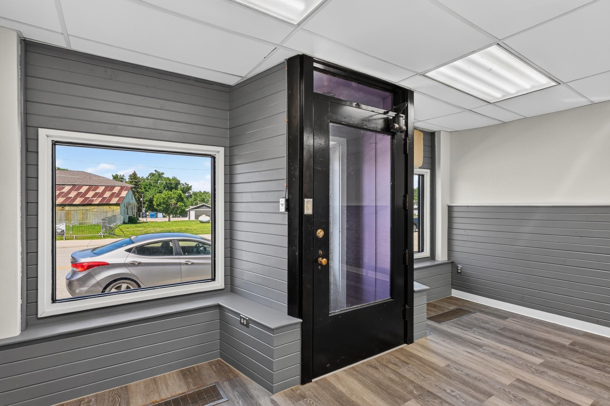 22 E Main Street Property Photo 4