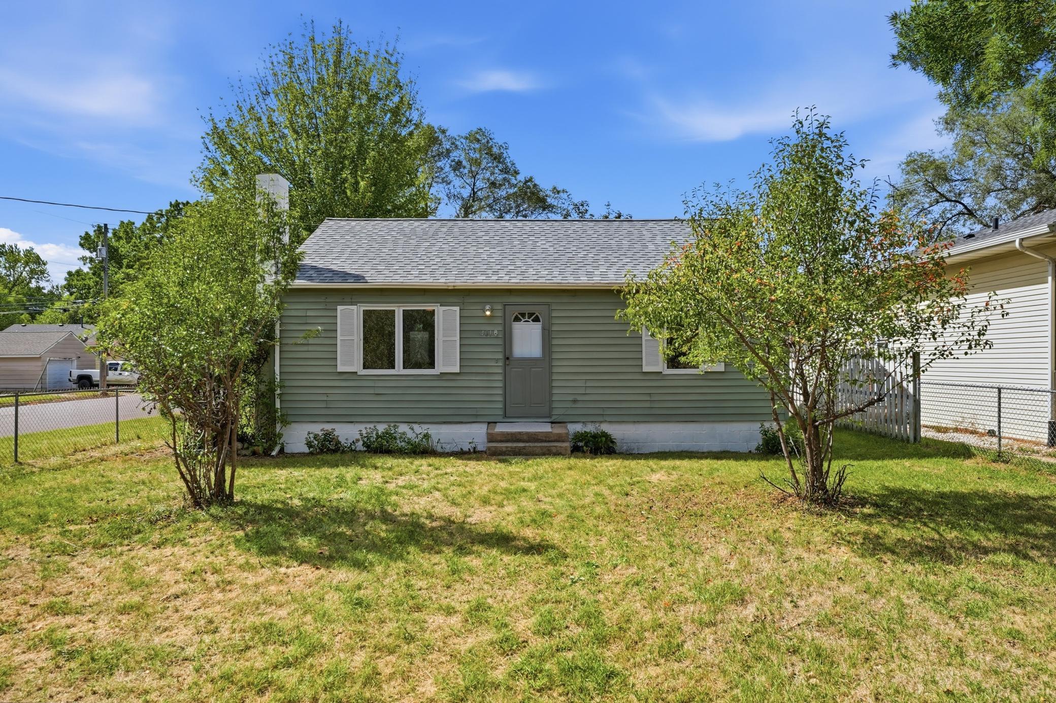 401 27th Avenue N Property Photo 1