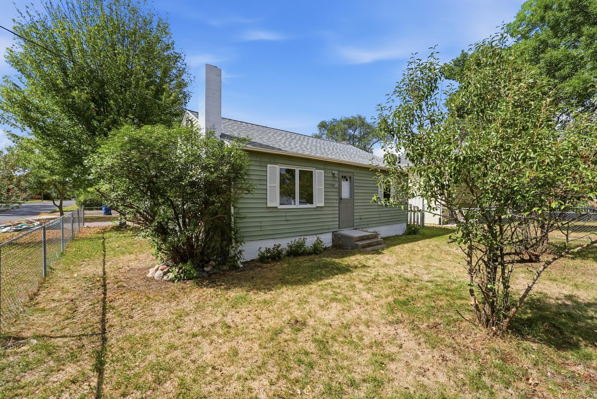 401 27th Avenue N Property Photo 2