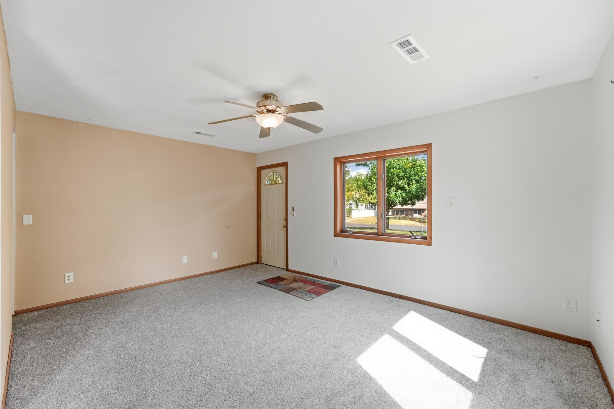 401 27th Avenue N Property Photo 10