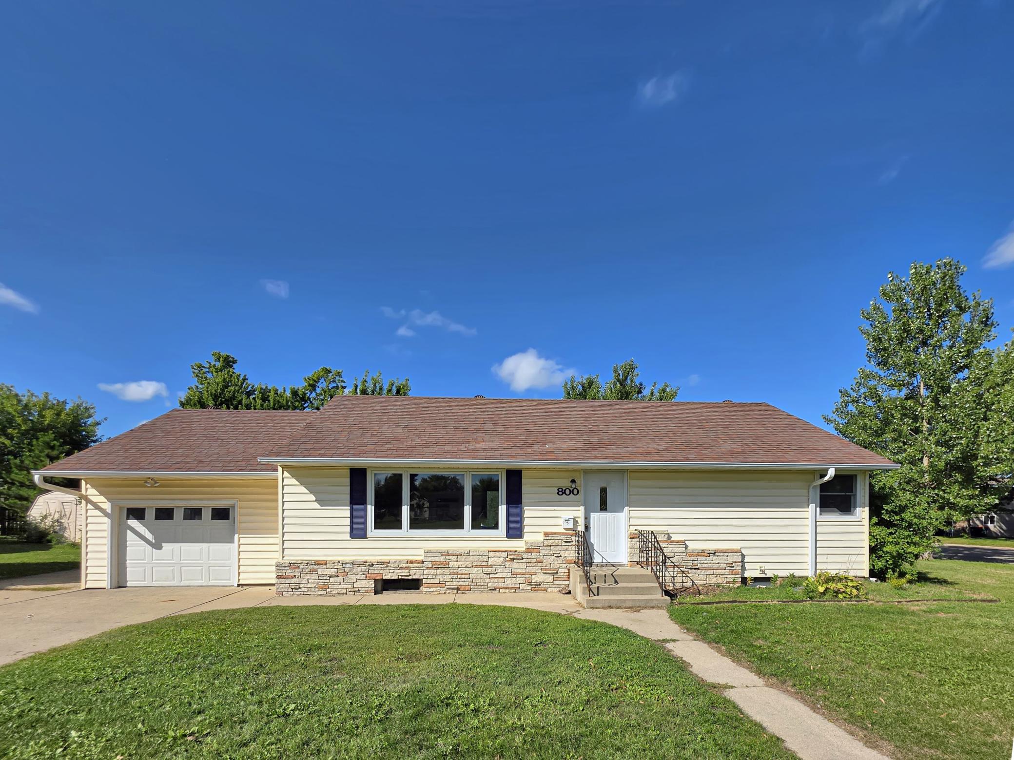 800 King Avenue Sw Property Photo 1