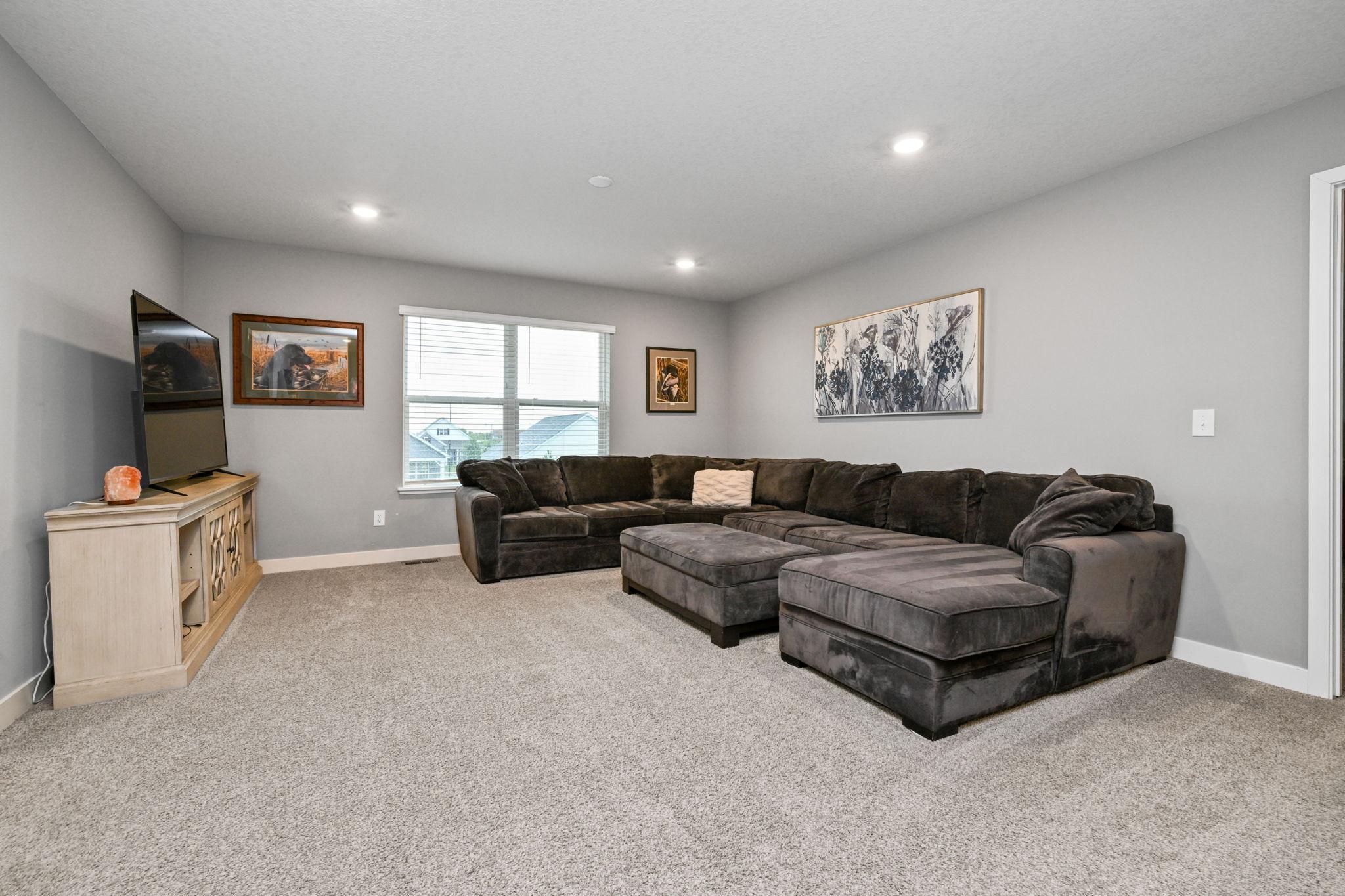 13370 Ardroe Avenue Property Photo 23