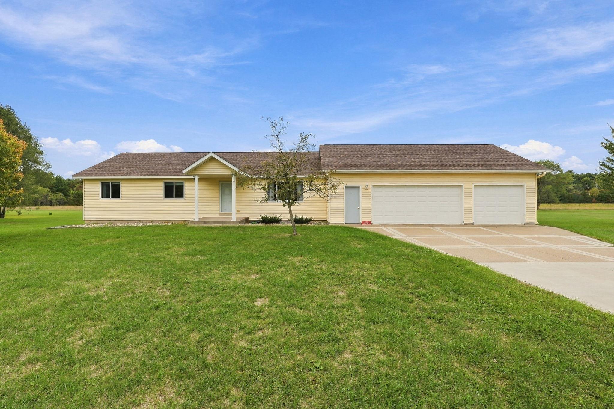 W7629 161st Avenue Property Photo 1