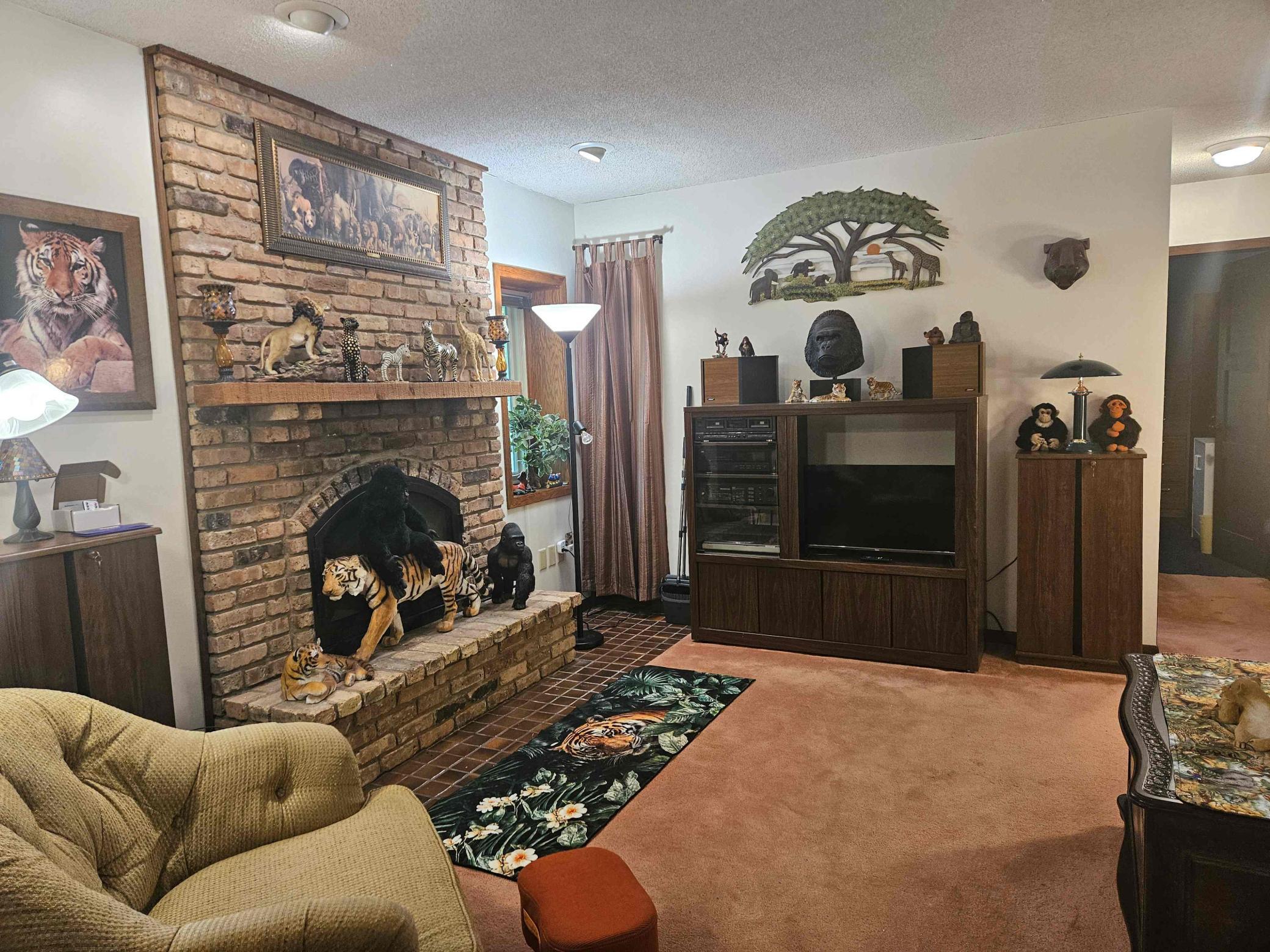 608 Chateau Circle Property Photo 3
