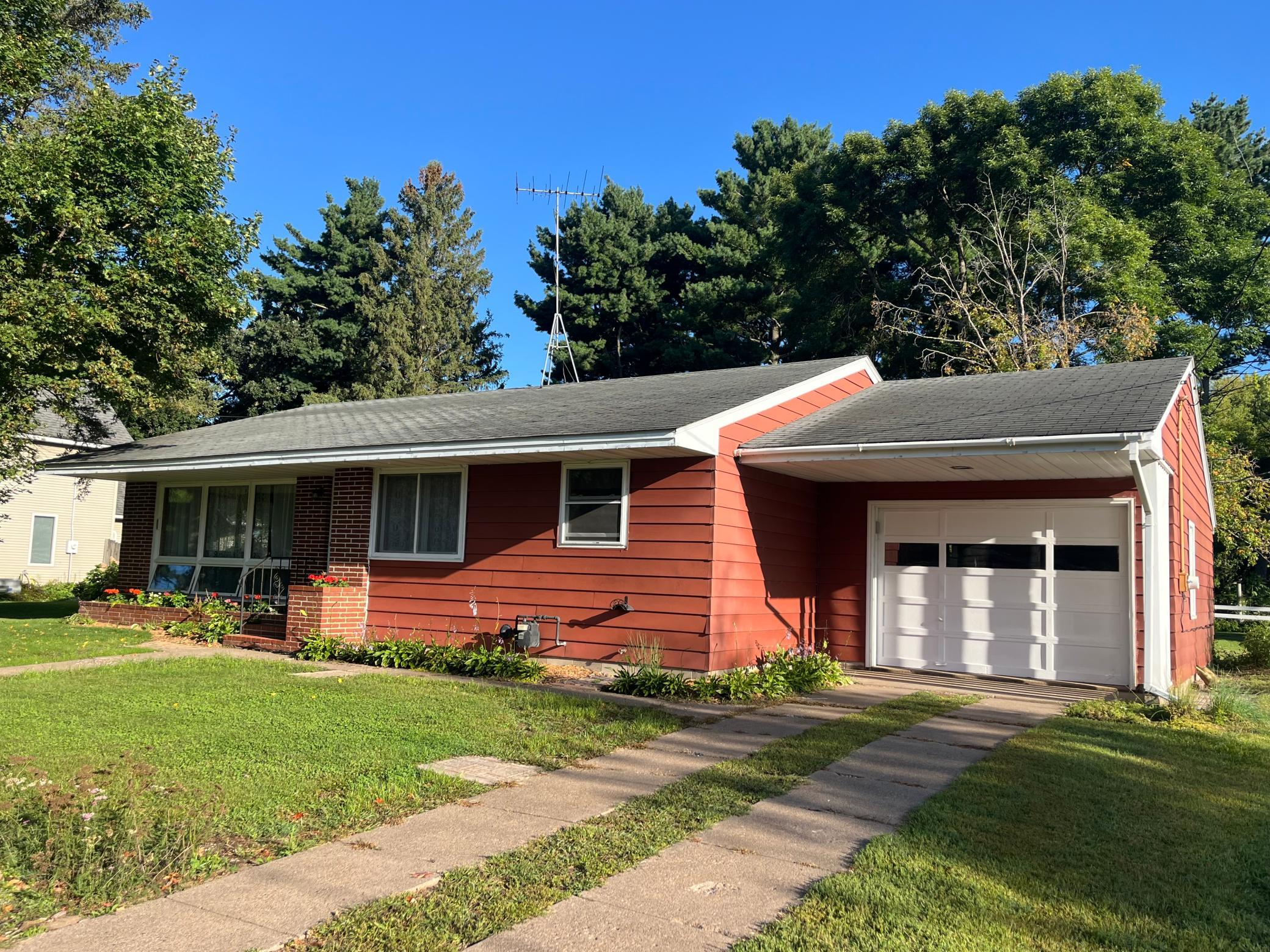 130 Arlington Drive Property Photo 1