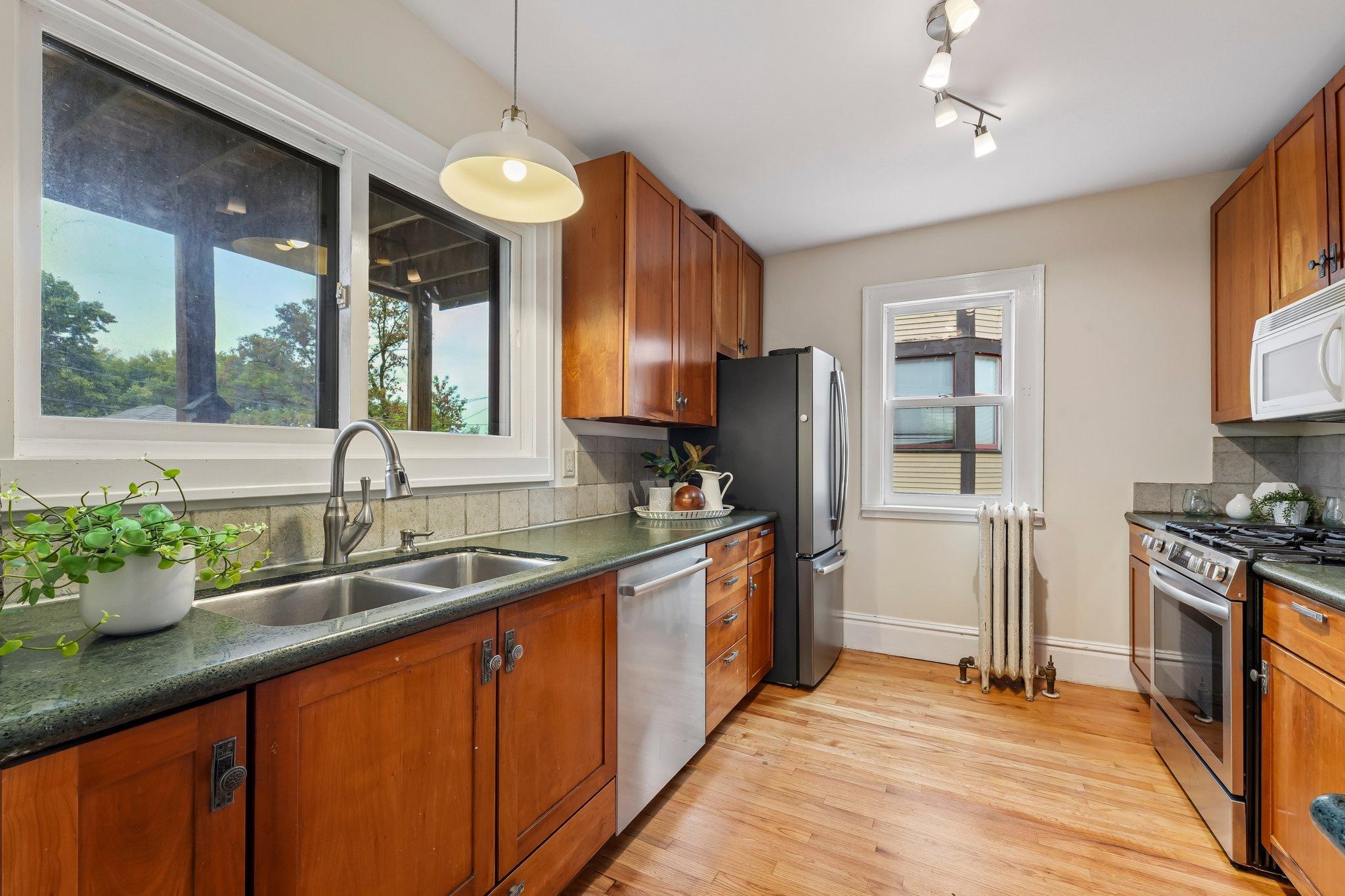 355 Bates Avenue Property Photo 15