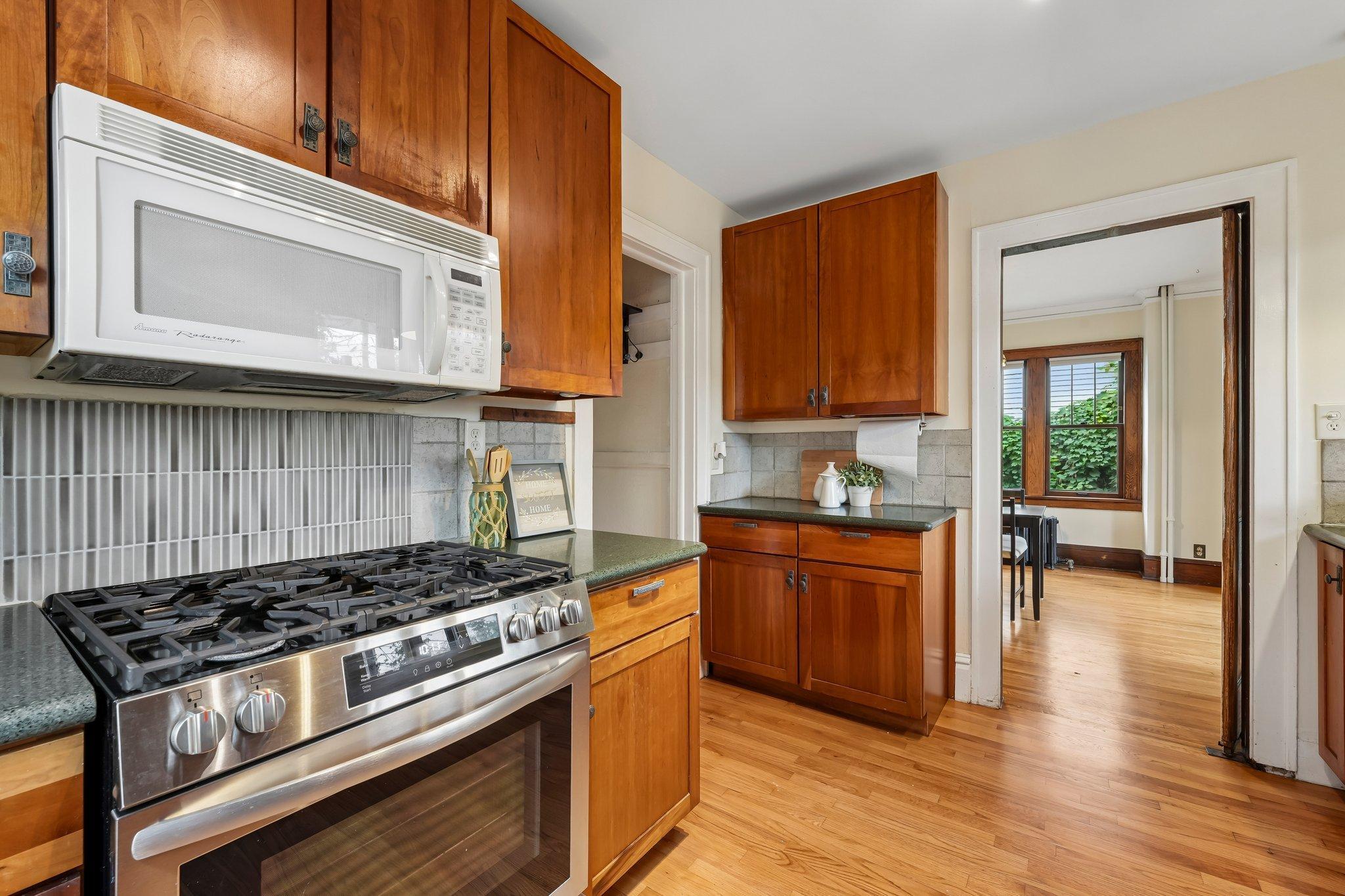 355 Bates Avenue Property Photo 17