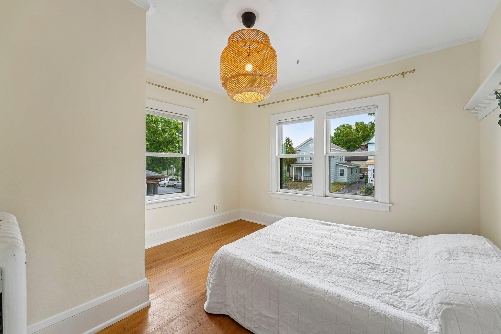 355 Bates Avenue Property Photo 18
