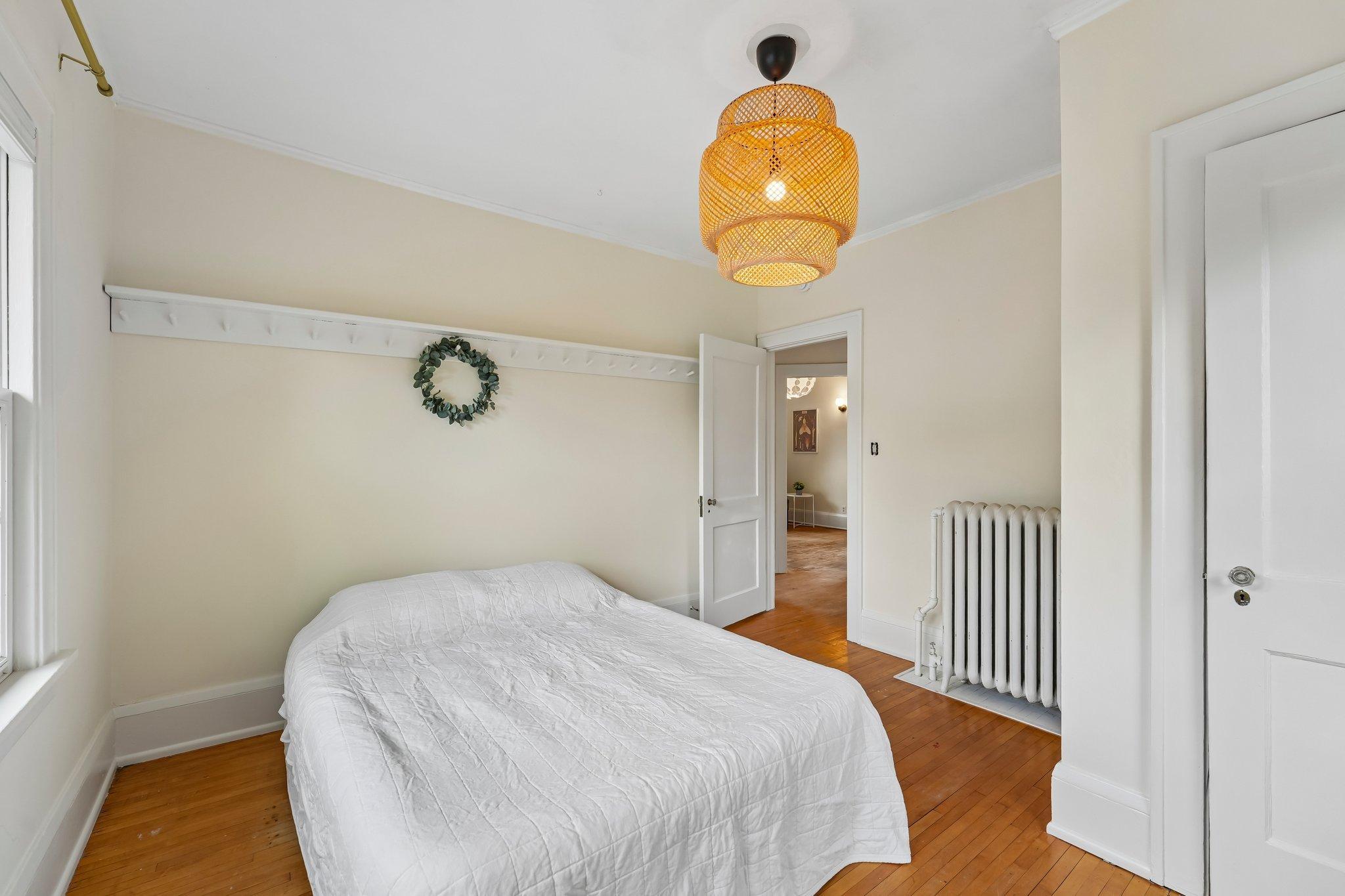 355 Bates Avenue Property Photo 19