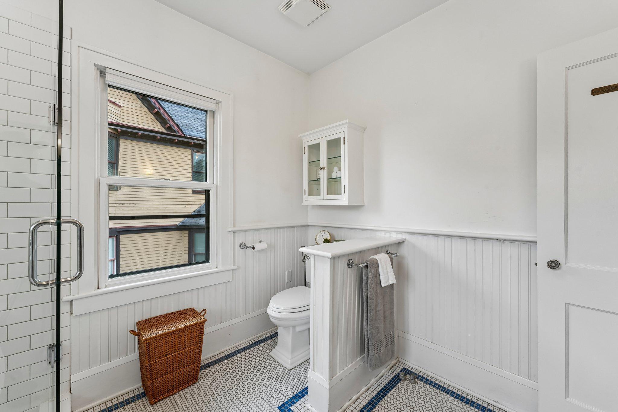 355 Bates Avenue Property Photo 29