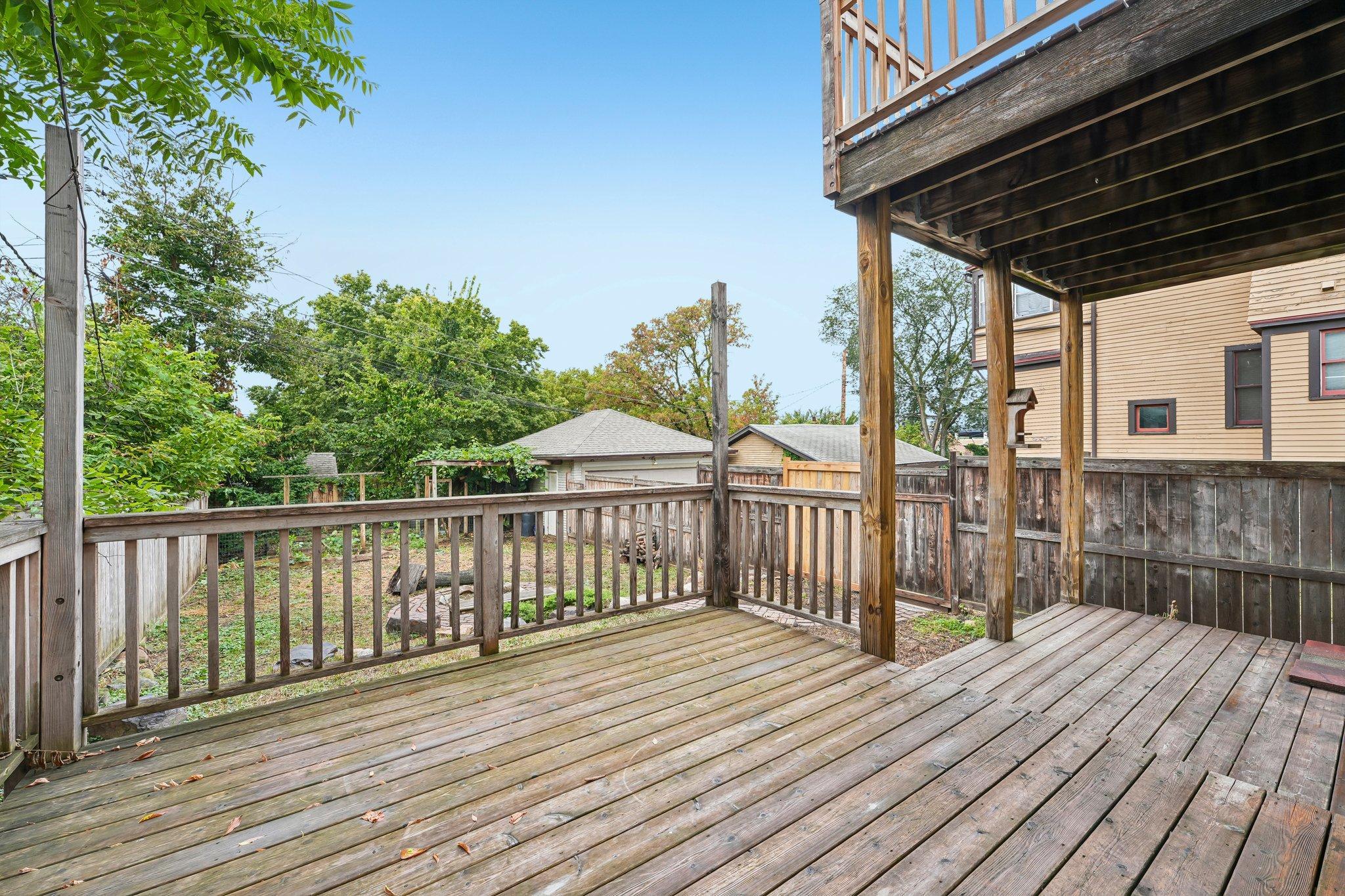 355 Bates Avenue Property Photo 34