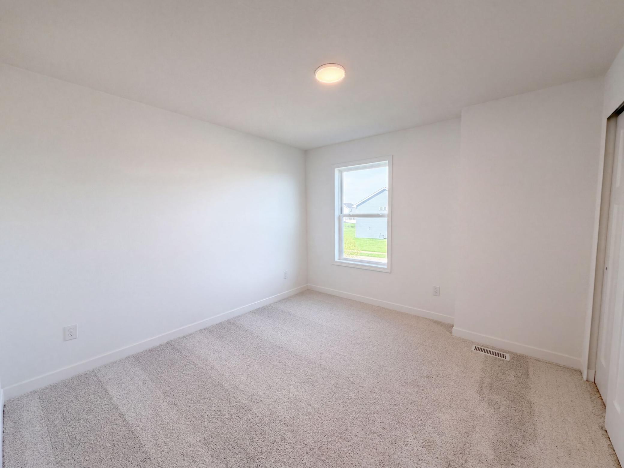 8230 Langley Avenue Ne Property Photo 4