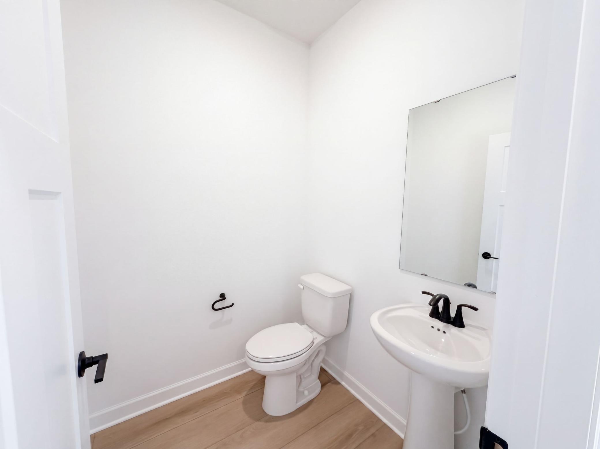 8230 Langley Avenue Ne Property Photo 13