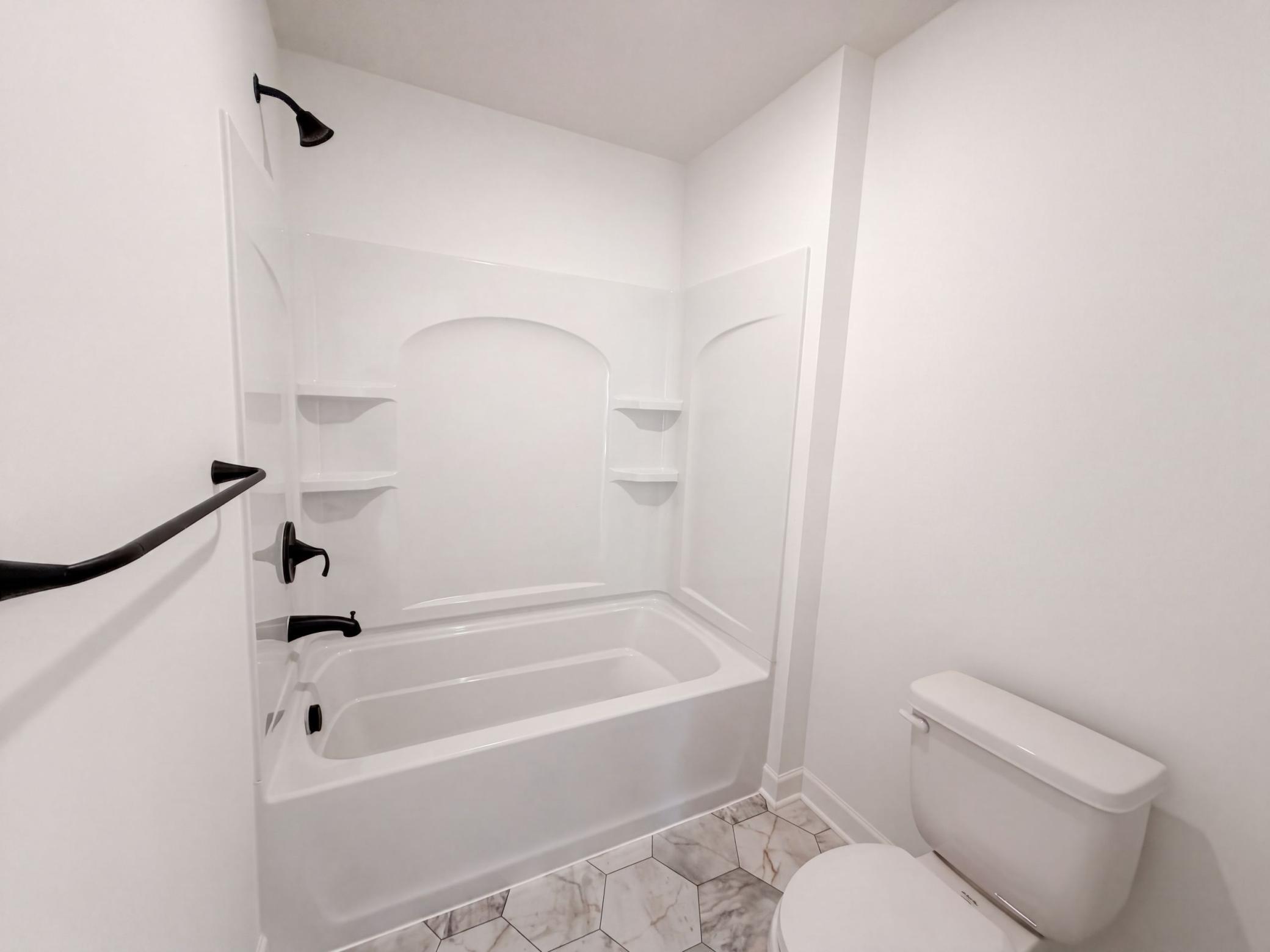 8230 Langley Avenue Ne Property Photo 23