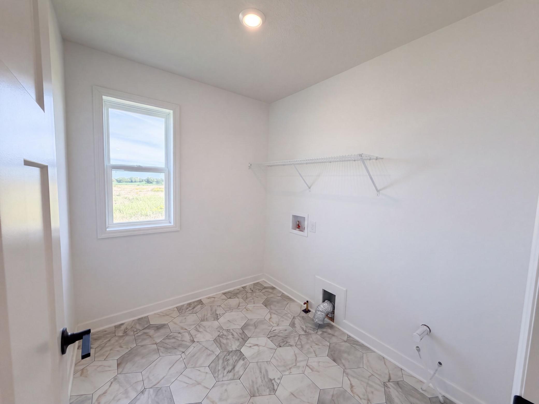 8230 Langley Avenue Ne Property Photo 26