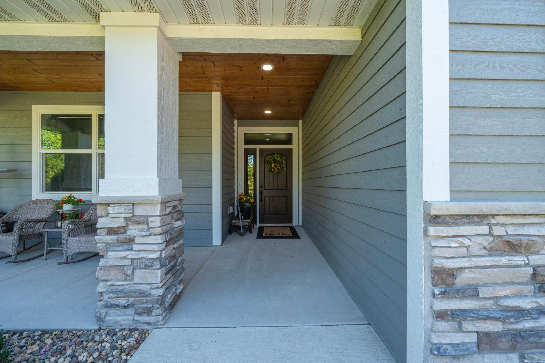 2446 Little Norway Se Property Photo 5