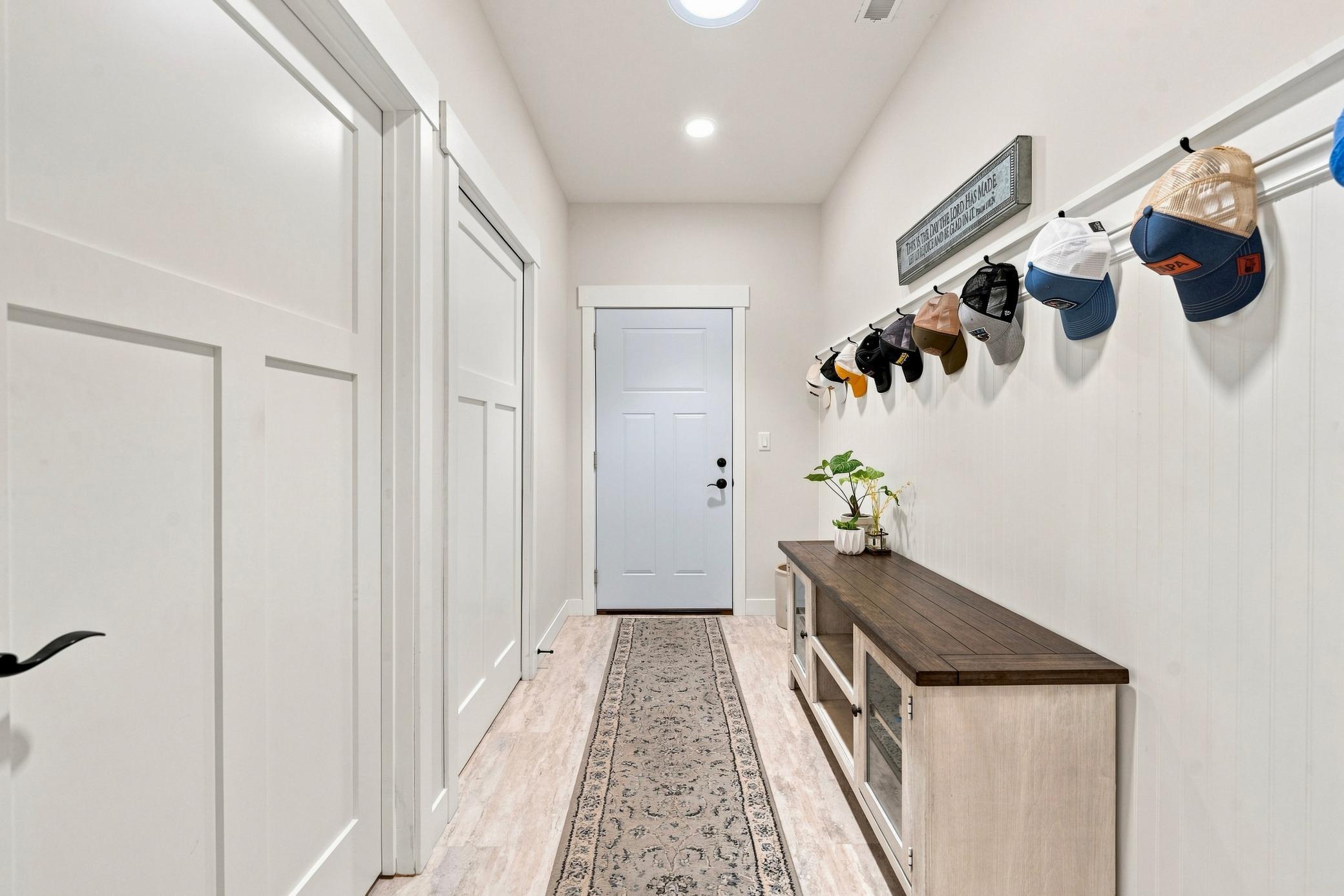 2446 Little Norway Se Property Photo 28