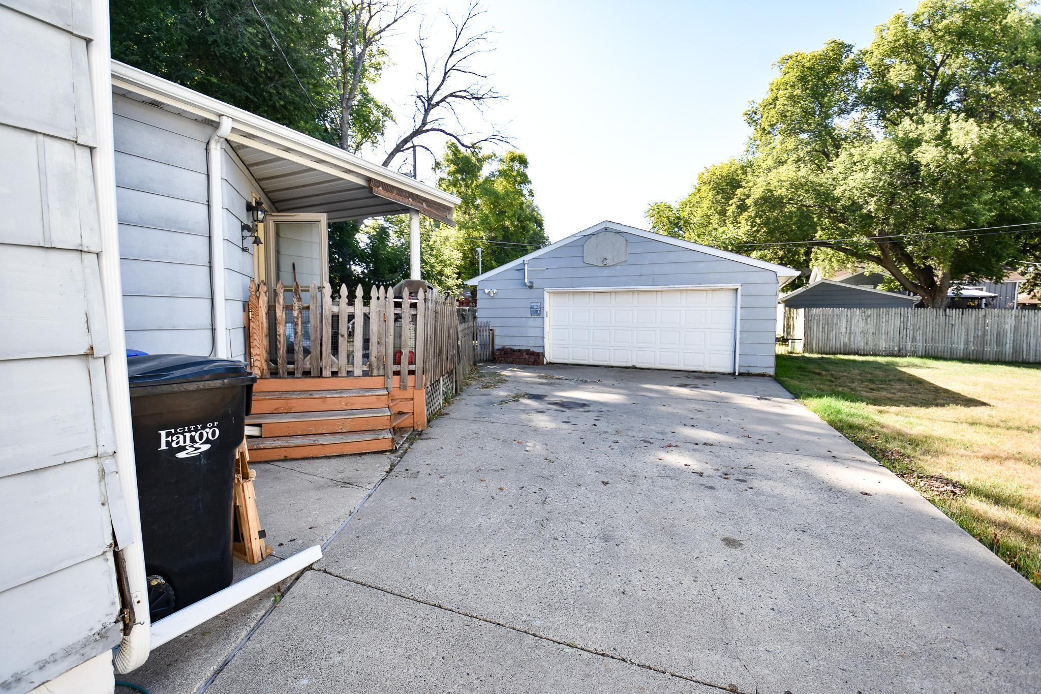 1630 11 Avenue S Property Photo 27