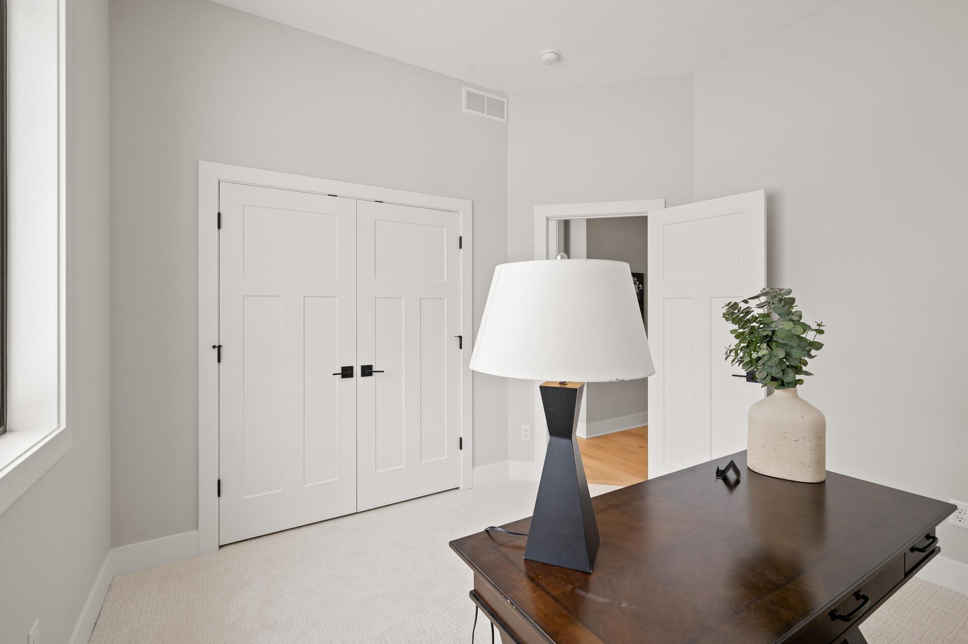 636 Parkside Court Property Photo 16