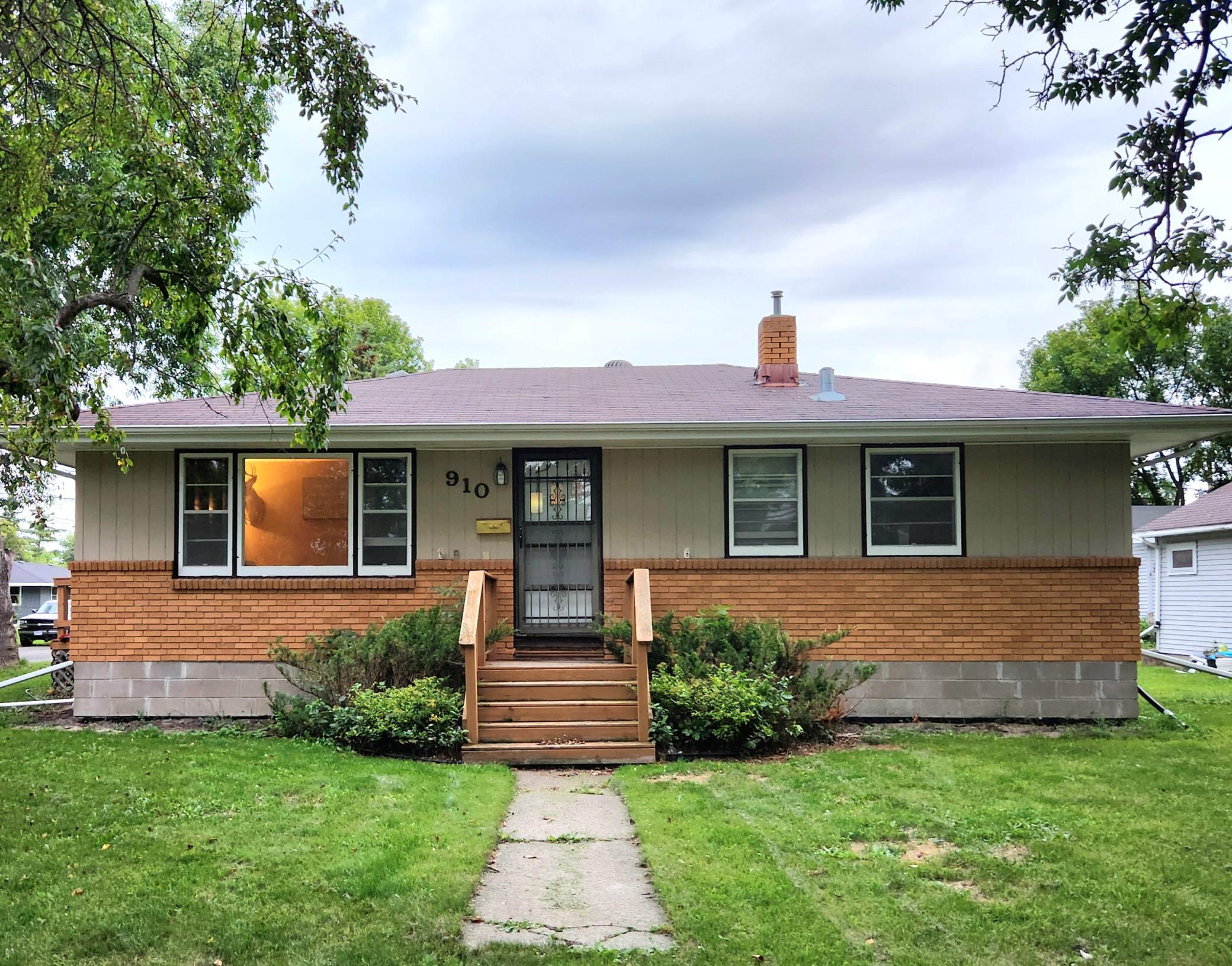 910 13th Street Property Photo 1