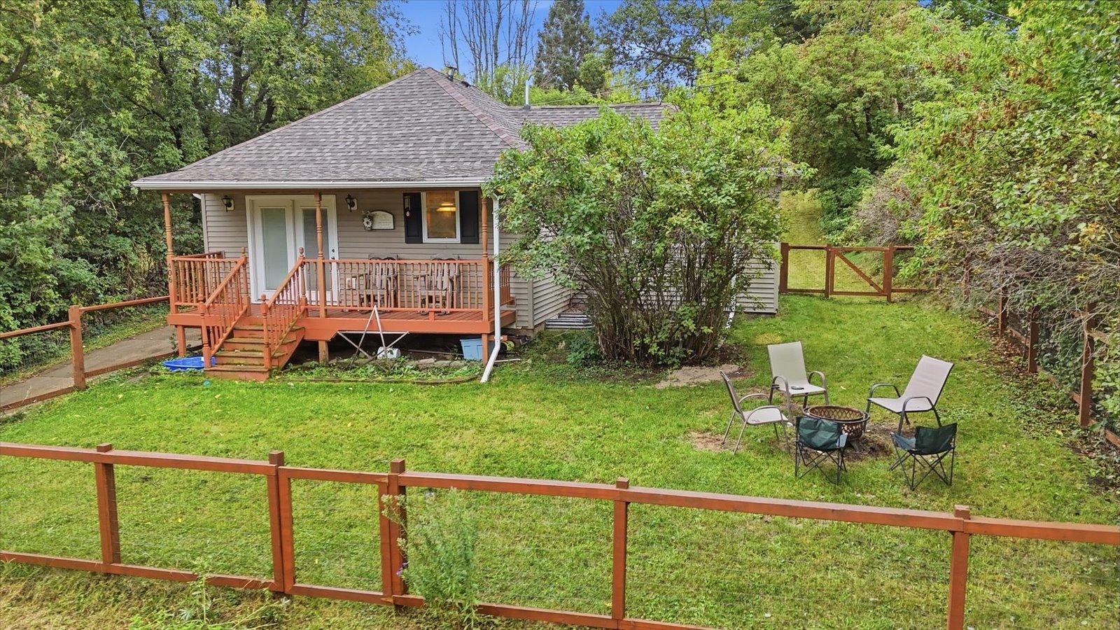 406 Gunn Street Property Photo 1