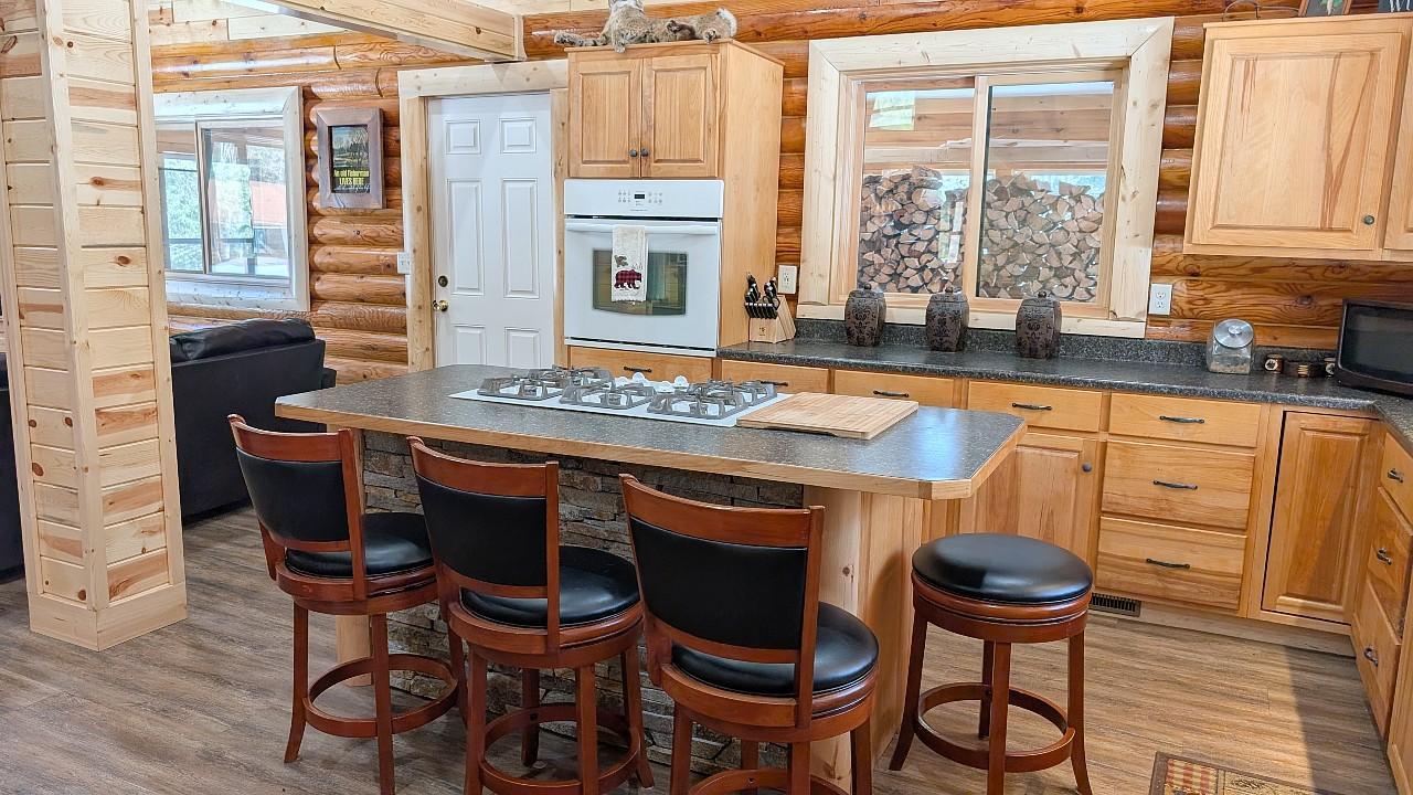 8854 River Road Property Photo 4