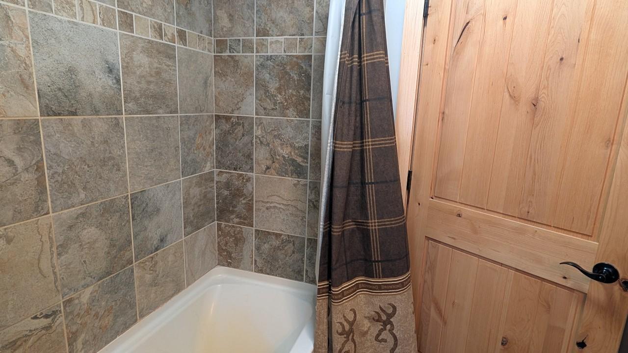 8854 River Road Property Photo 16