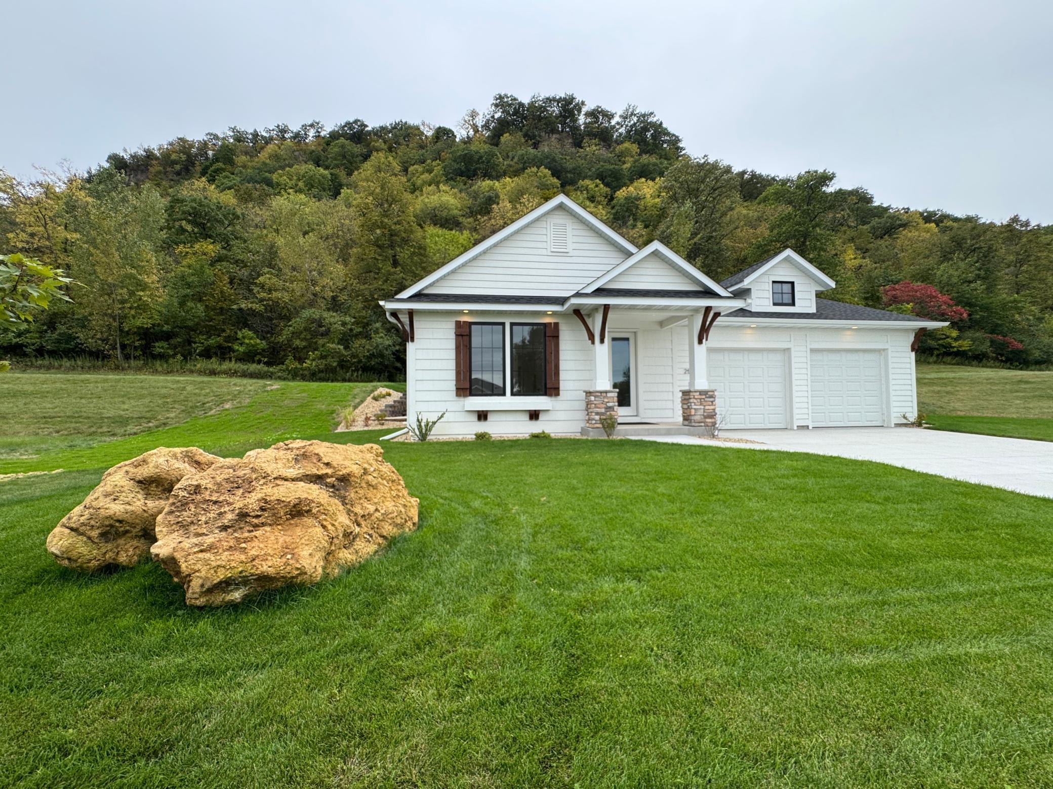 2563 Clubhouse Drive Property Photo 1