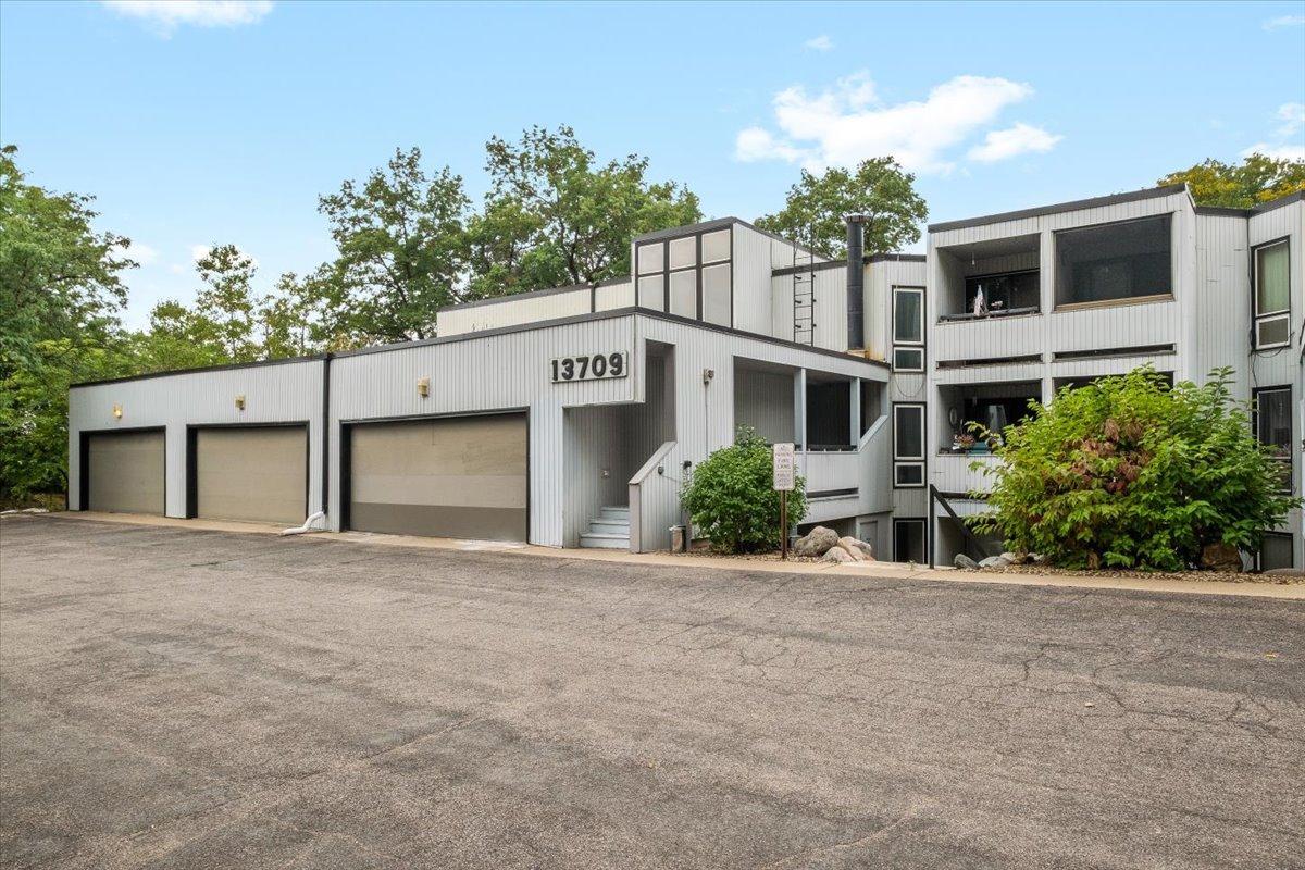 13709 Nicollet Avenue 301