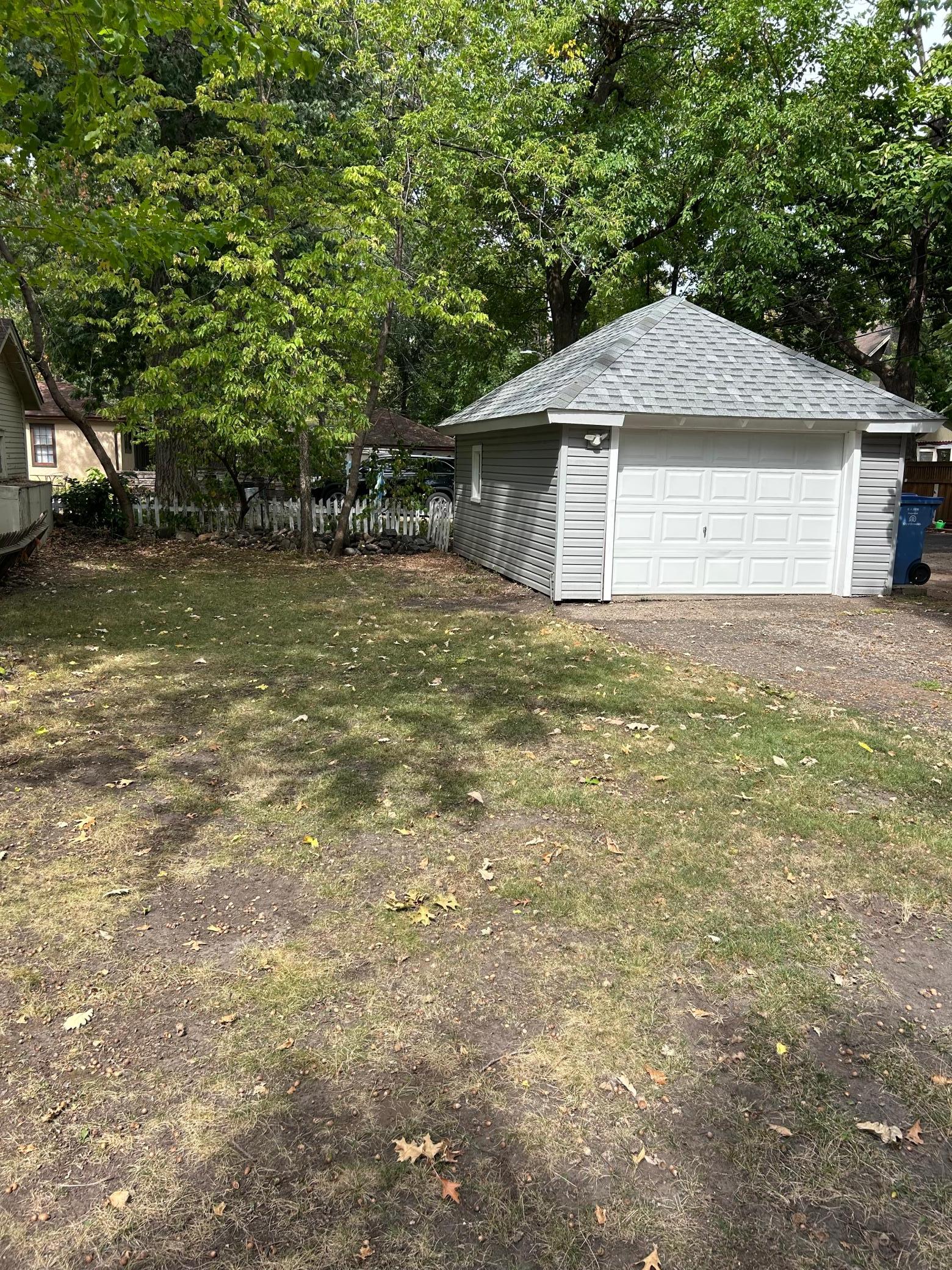4108 E 27th Street Property Photo 3