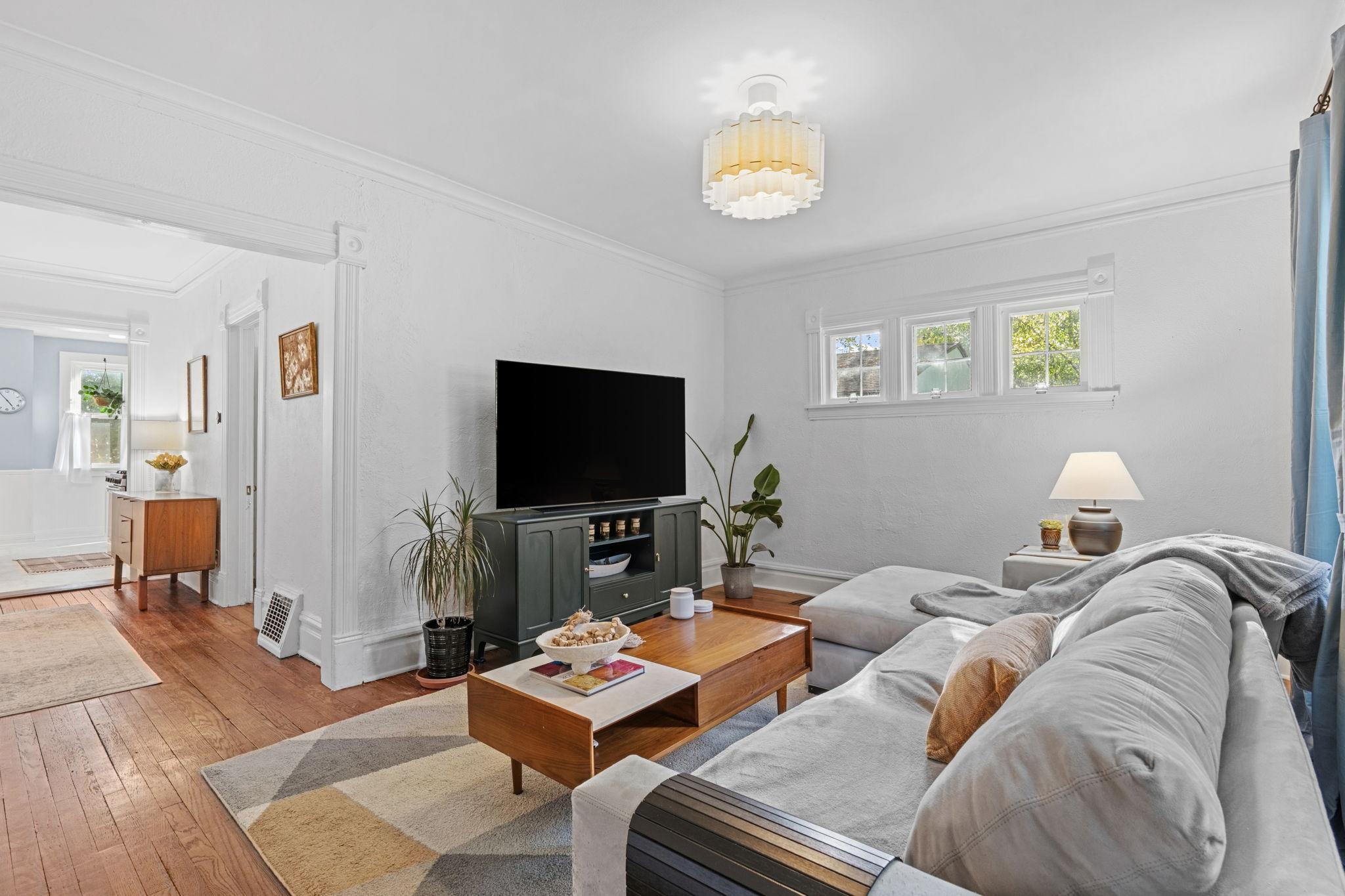 629 Hall Avenue Property Photo 3