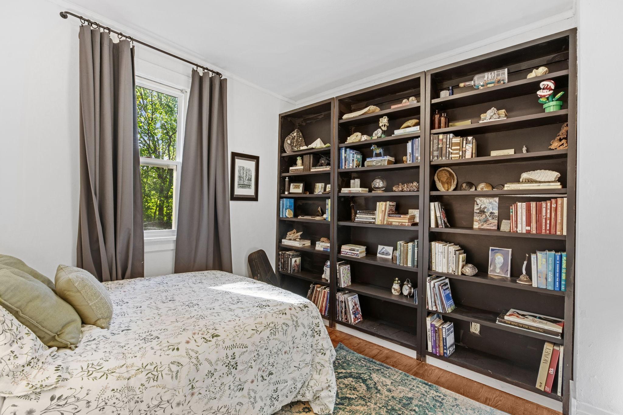 629 Hall Avenue Property Photo 16