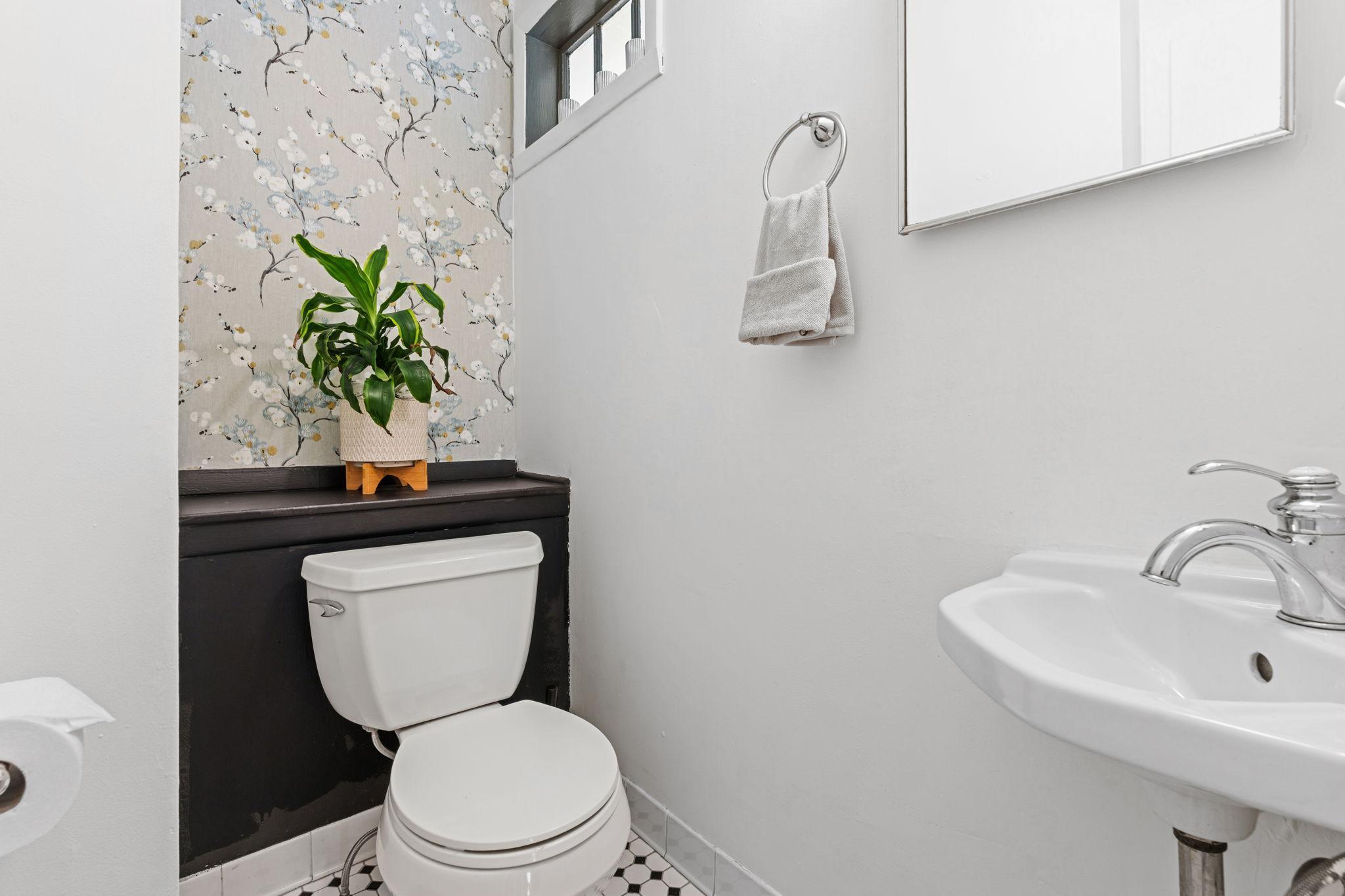 629 Hall Avenue Property Photo 18