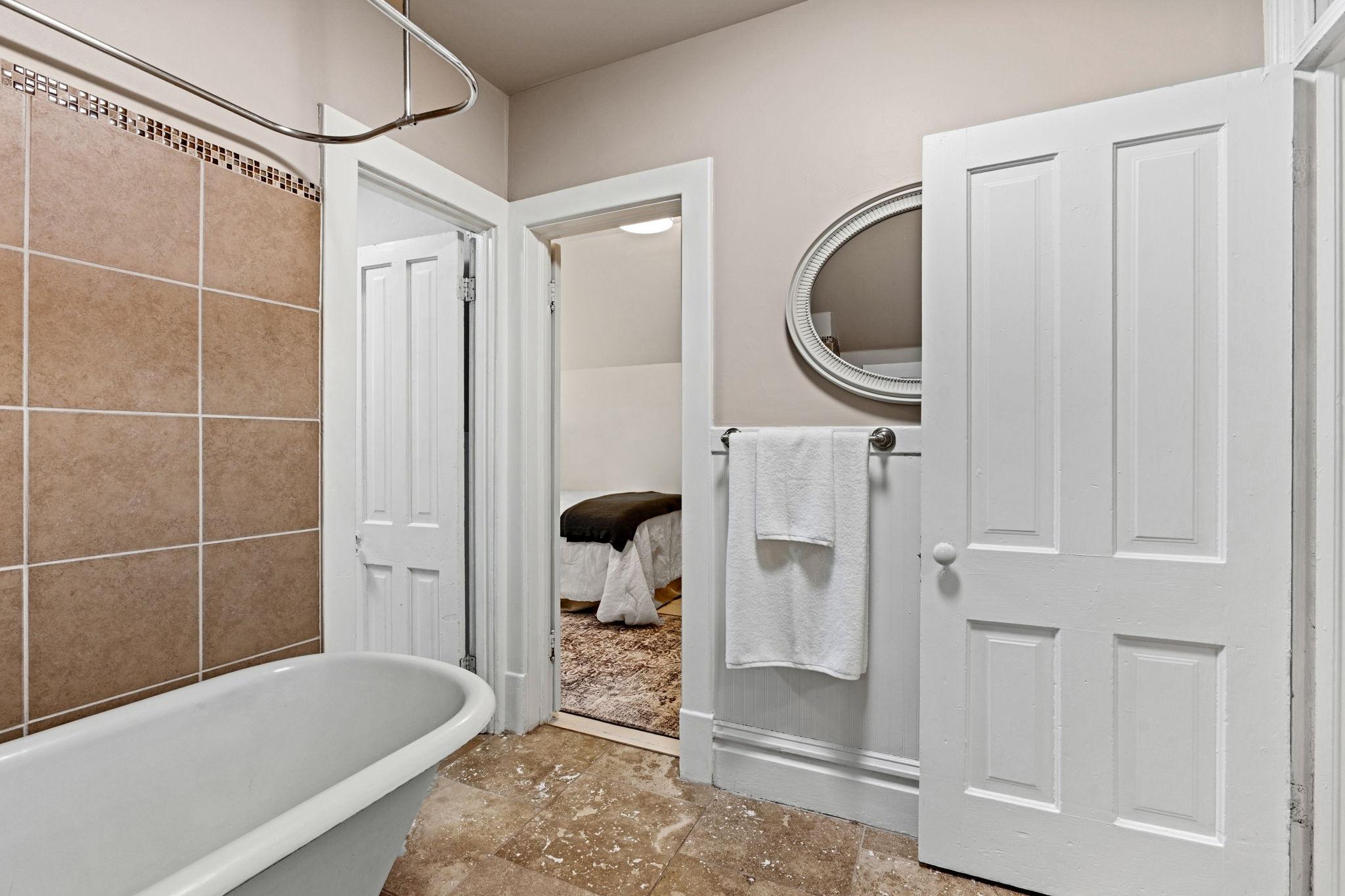 629 Hall Avenue Property Photo 31