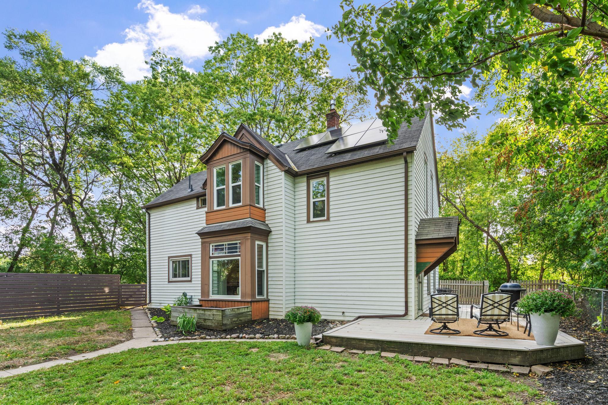 629 Hall Avenue Property Photo 36